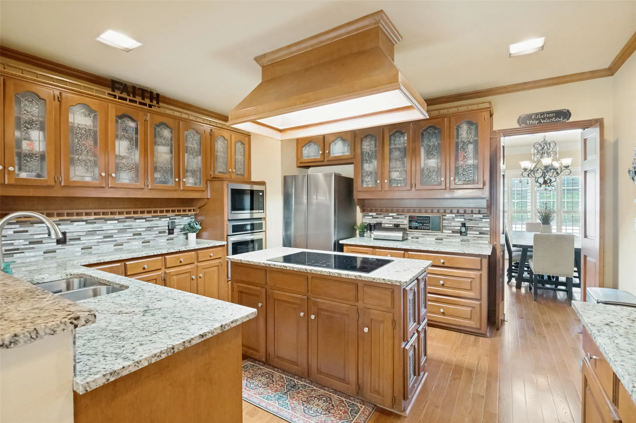 Single Family Residence For Sale in Dallas County , 636 Bent Creek Drive, De Soto, Texas 75115, 4 Bedroom, 4 Bathroom, 2 Garage spaces, 3,567 Sqft, built in 1985, mls#21290476, Real Estate Agent in De Soto, Homes For Sale in Dallas county, Homes For Sale in De Soto, Realtor in De Soto Texas, Real Estate Brokerage Independent Realty Texas, Luminita Cordes Realtor