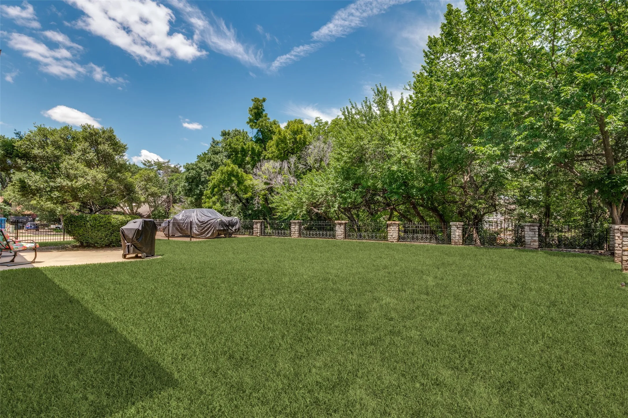 Single Family Residence For Sale in Dallas County , 636 Bent Creek Drive, De Soto, Texas 75115, 4 Bedroom, 4 Bathroom, 2 Garage spaces, 3,567 Sqft, built in 1985, mls#21290476, Real Estate Agent in De Soto, Homes For Sale in Dallas county, Homes For Sale in De Soto, Realtor in De Soto Texas, Real Estate Brokerage Independent Realty Texas, Luminita Cordes Realtor