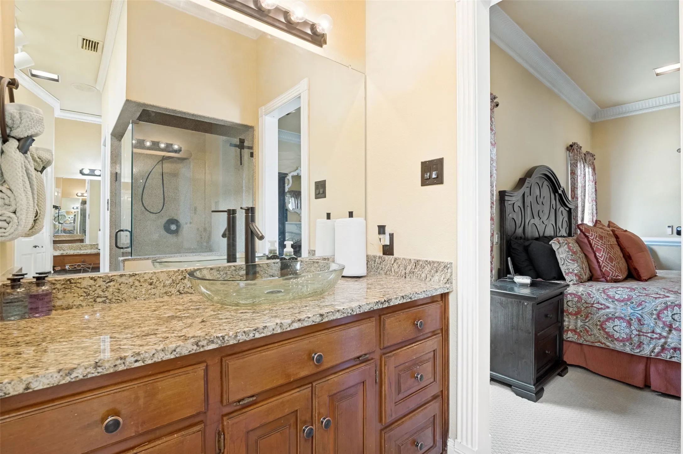 Single Family Residence For Sale in Dallas County , 636 Bent Creek Drive, De Soto, Texas 75115, 4 Bedroom, 4 Bathroom, 2 Garage spaces, 3,567 Sqft, built in 1985, mls#21290476, Real Estate Agent in De Soto, Homes For Sale in Dallas county, Homes For Sale in De Soto, Realtor in De Soto Texas, Real Estate Brokerage Independent Realty Texas, Luminita Cordes Realtor