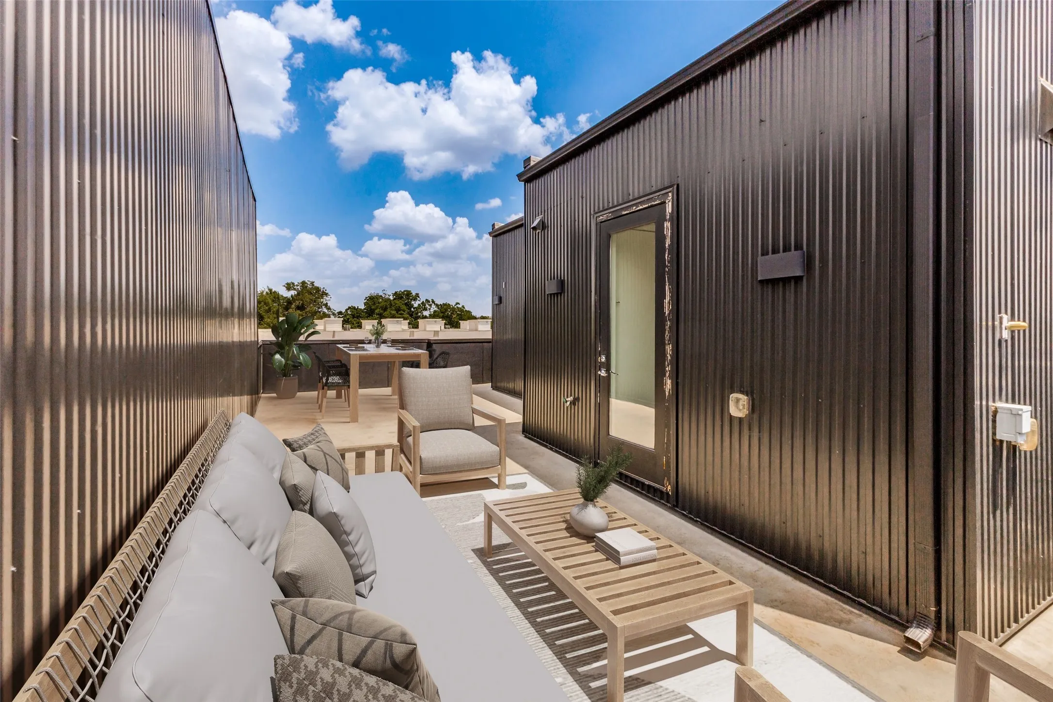 Townhouse For Sale in Dallas County , 1944 Dowgate Court, Dallas, Texas 75204, 3 Bedroom, 4 Bathroom, 2 Garage spaces, 1,982 Sqft, built in 2020, mls#21289469, Real Estate Agent in Dallas, Homes For Sale in Dallas county, Homes For Sale in Dallas, Realtor in Dallas Texas, Real Estate Brokerage Independent Realty Texas, Luminita Cordes Realtor