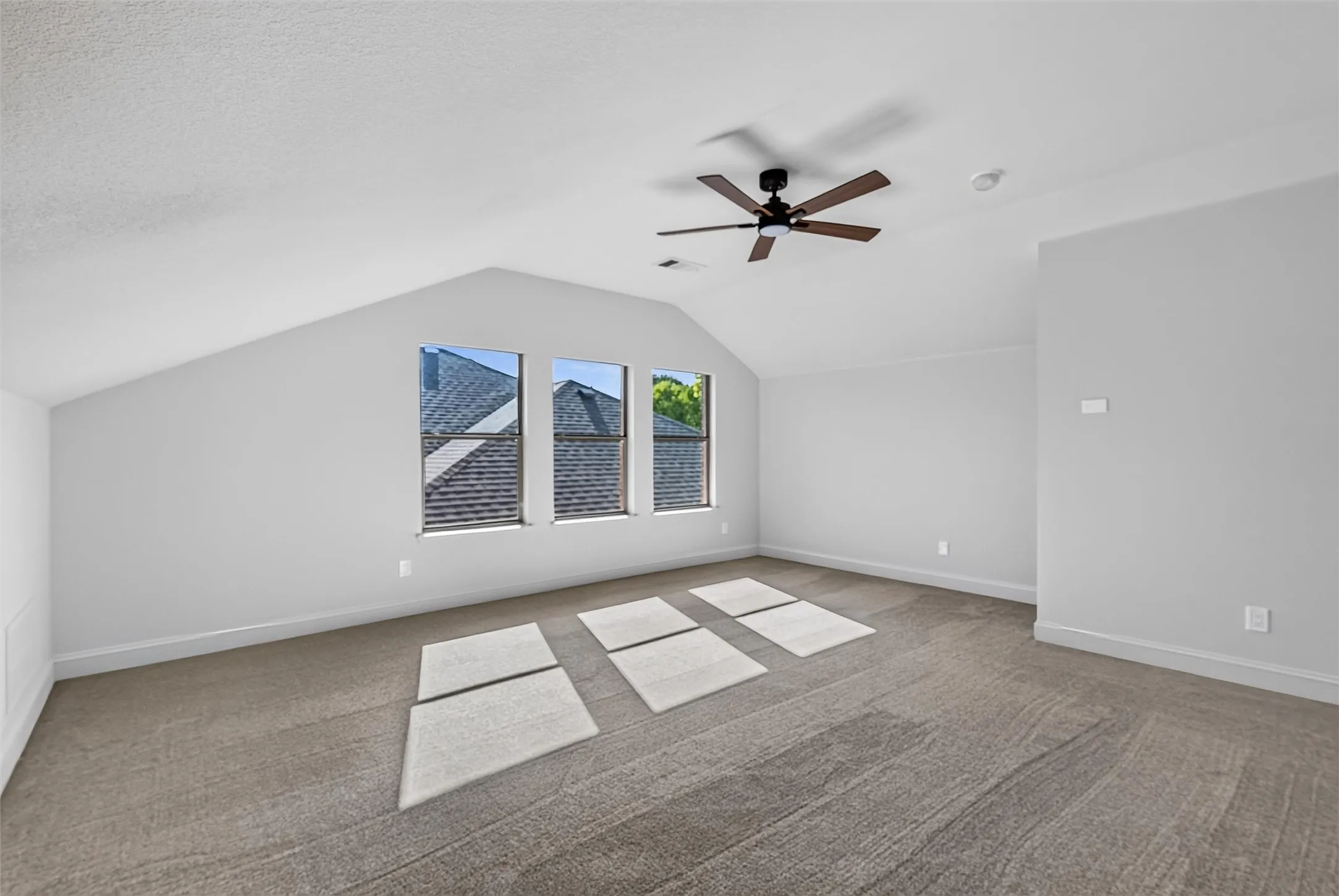 Single Family Residence For Sale in Collin County , 605 Terrace View Drive, Mc Kinney, Texas 75071, 4 Bedroom, 2 Bathroom, 2 Garage spaces, 2,424 Sqft, built in 2004, mls#21281471, Real Estate Agent in Mc Kinney, Homes For Sale in Collin county, Homes For Sale in Mc Kinney, Realtor in Mc Kinney Texas, Real Estate Brokerage Independent Realty Texas, Luminita Cordes Realtor