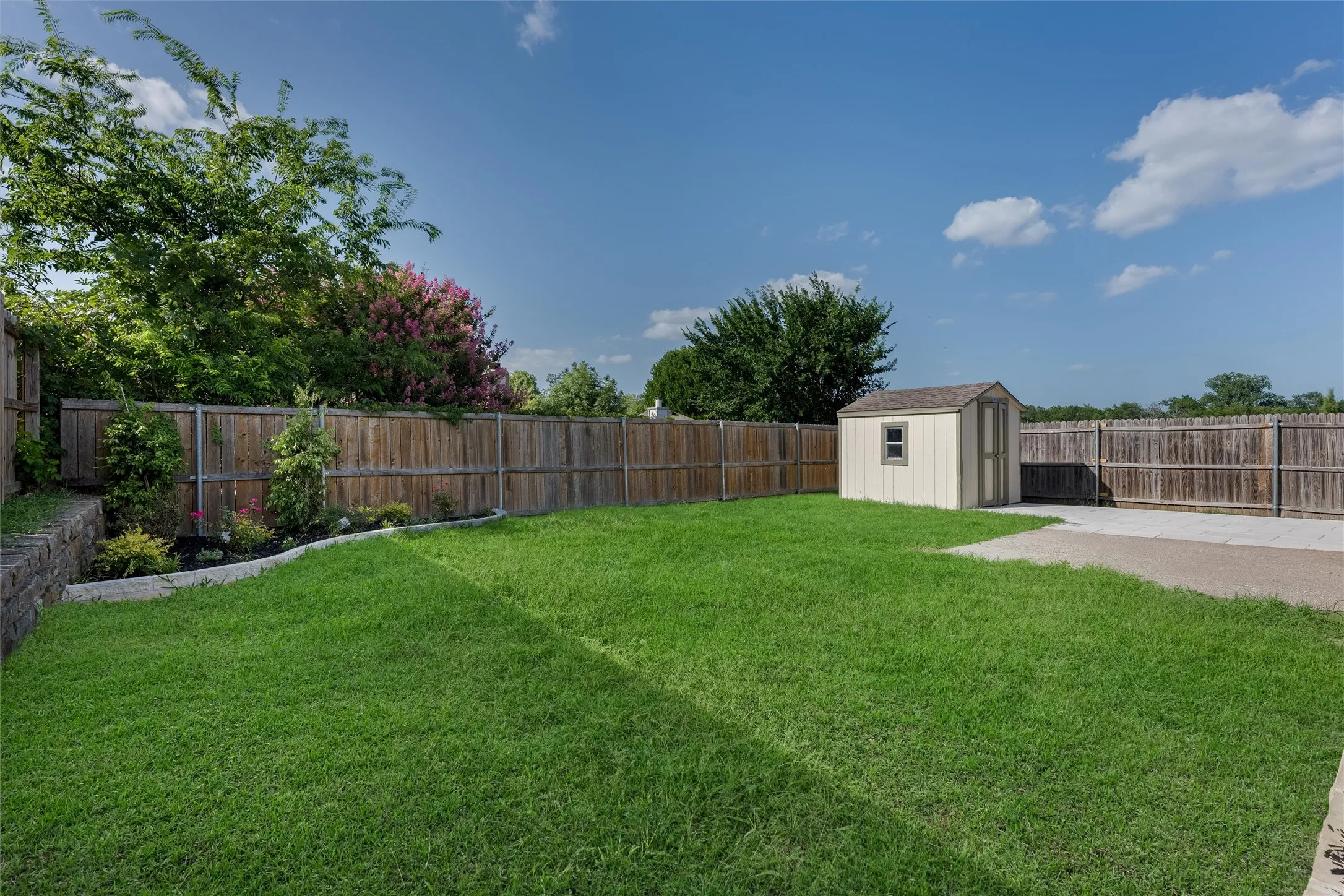 Single Family Residence For Sale in Collin County , 605 Terrace View Drive, Mc Kinney, Texas 75071, 4 Bedroom, 2 Bathroom, 2 Garage spaces, 2,424 Sqft, built in 2004, mls#21281471, Real Estate Agent in Mc Kinney, Homes For Sale in Collin county, Homes For Sale in Mc Kinney, Realtor in Mc Kinney Texas, Real Estate Brokerage Independent Realty Texas, Luminita Cordes Realtor