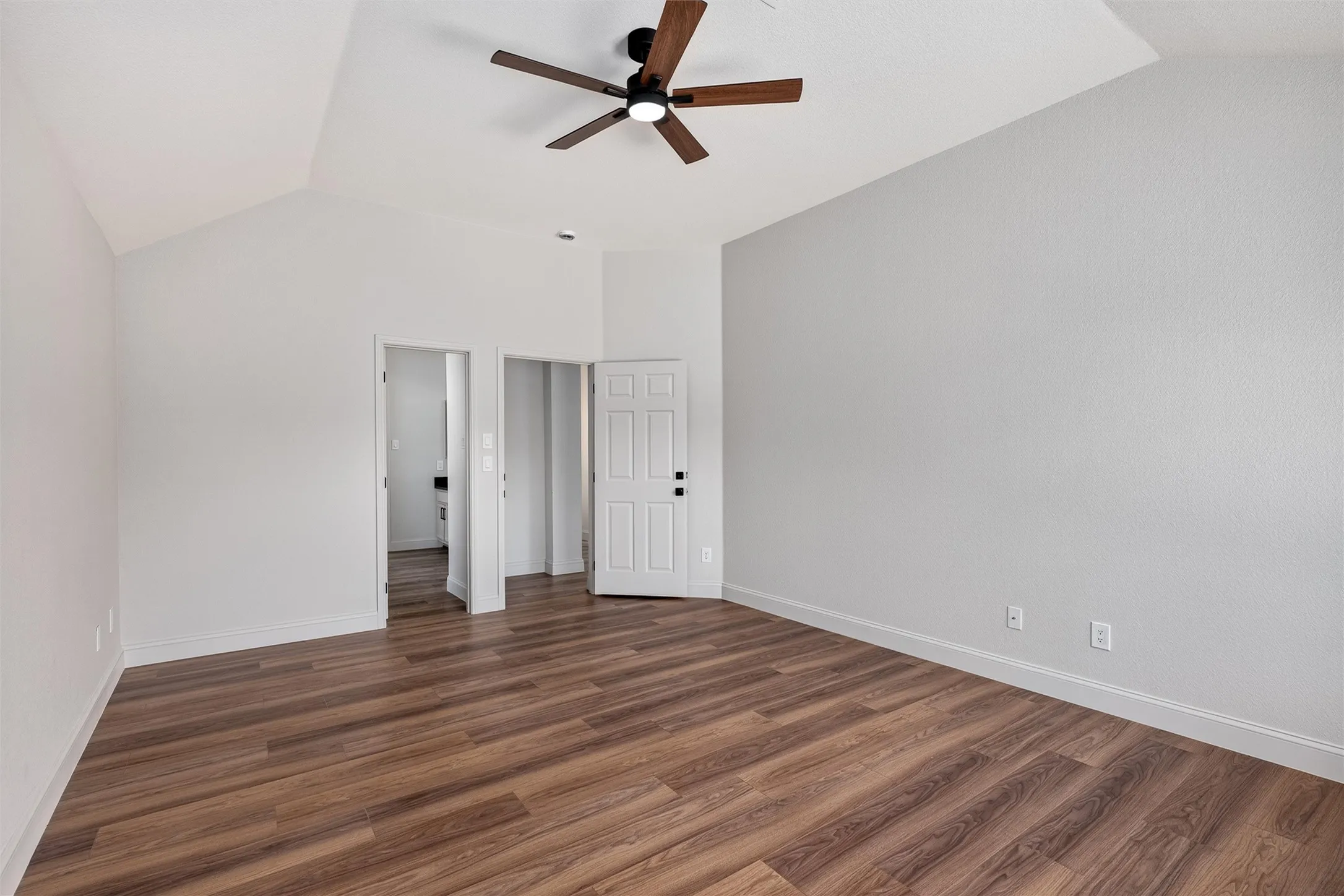 Single Family Residence For Sale in Collin County , 605 Terrace View Drive, Mc Kinney, Texas 75071, 4 Bedroom, 2 Bathroom, 2 Garage spaces, 2,424 Sqft, built in 2004, mls#21281471, Real Estate Agent in Mc Kinney, Homes For Sale in Collin county, Homes For Sale in Mc Kinney, Realtor in Mc Kinney Texas, Real Estate Brokerage Independent Realty Texas, Luminita Cordes Realtor