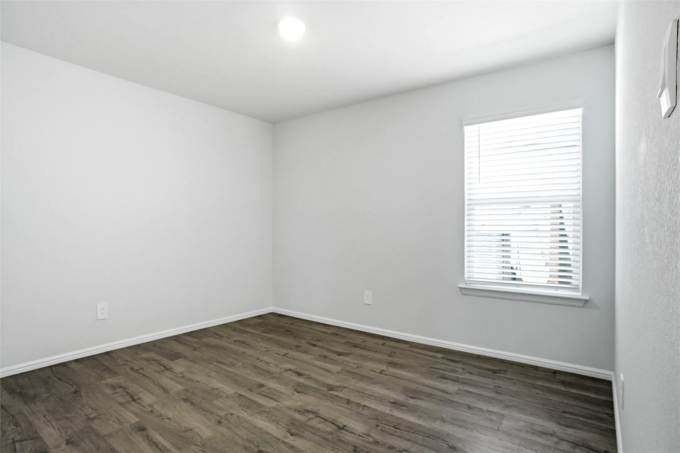 Note the Flooring and Freshness