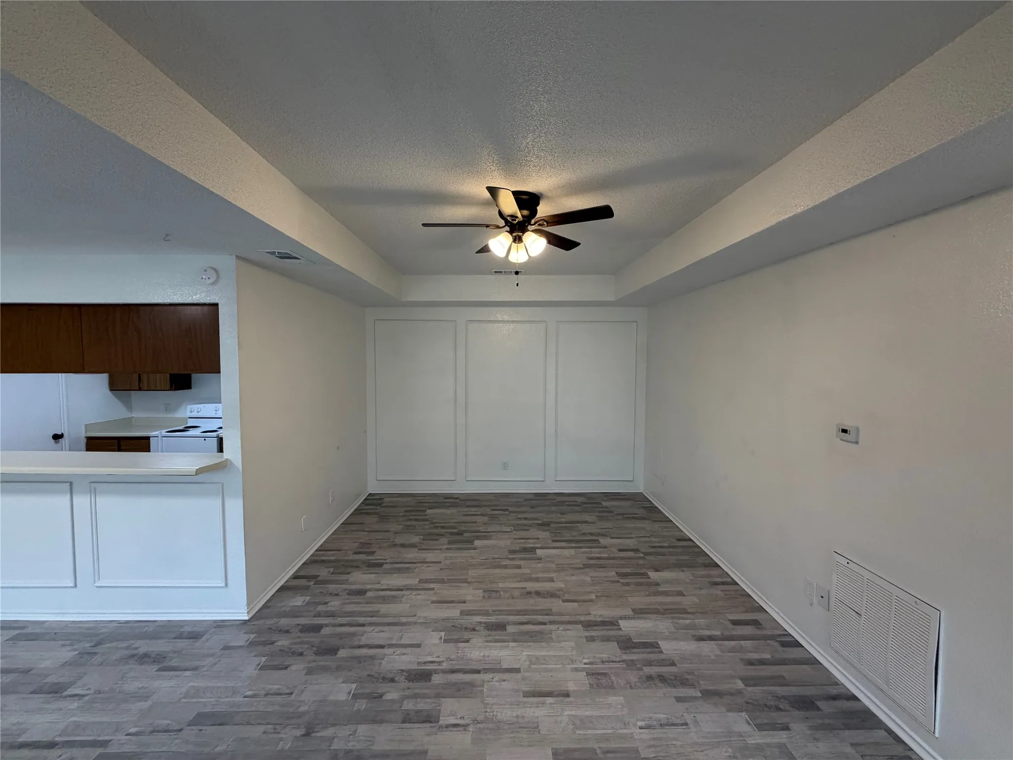 Duplex For Rent in Tarrant County , 4621 Sausalito Drive, Arlington, Texas 76016, 2 Bedrooms, 2 Bathrooms, Garage spaces, 1,040 Sqft, built in 1985, Price $1,625, mls#21283077, Real Estate Agent in Arlington, Homes For Rent in Tarrant county, Homes For Rent in Arlington, Realtor in Arlington Texas, Real Estate Brokerage Independent Realty Texas, Luminita Cordes Realtor
