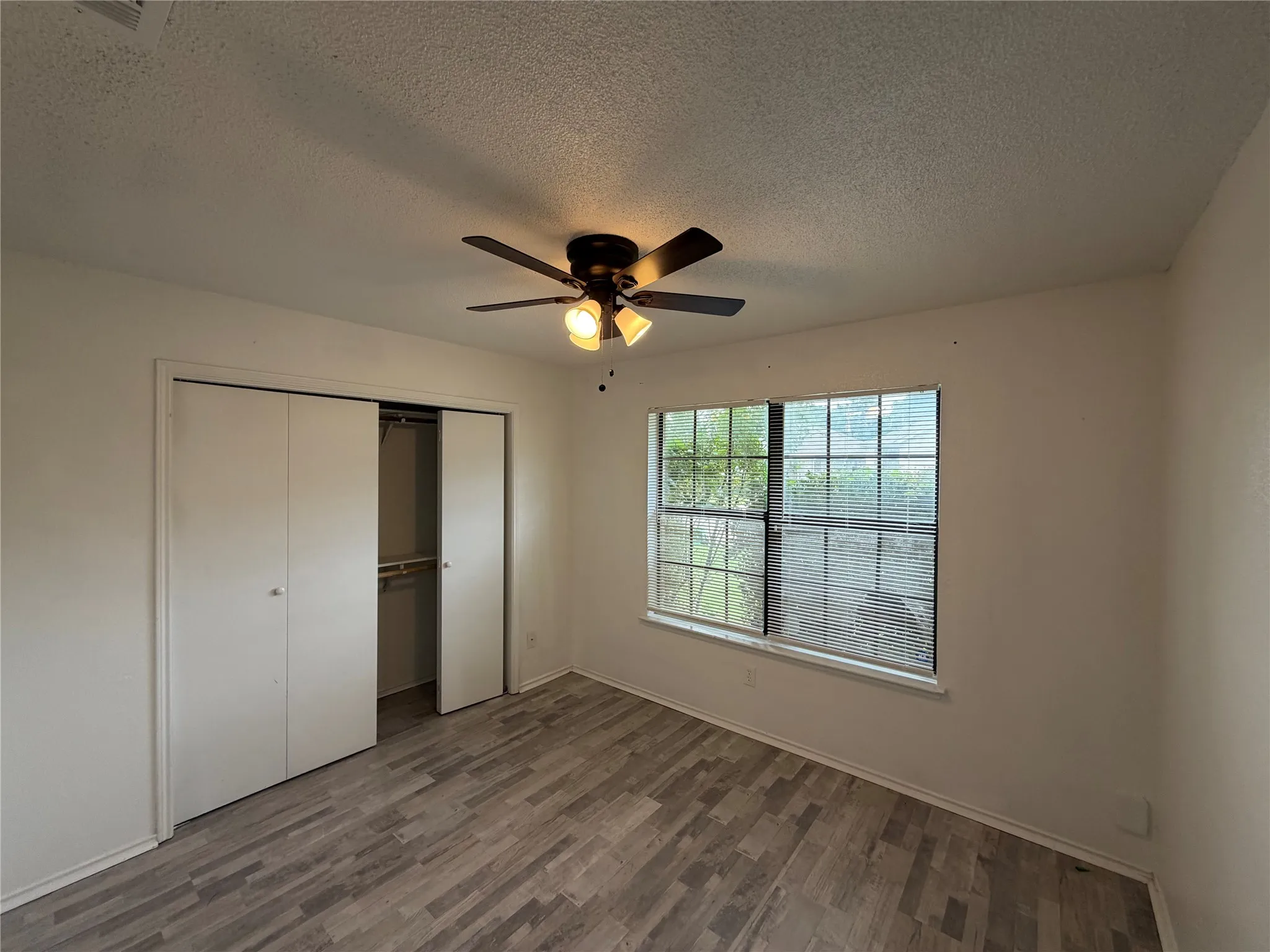 Duplex For Rent in Tarrant County , 4621 Sausalito Drive, Arlington, Texas 76016, 2 Bedrooms, 2 Bathrooms, Garage spaces, 1,040 Sqft, built in 1985, Price $1,625, mls#21283077, Real Estate Agent in Arlington, Homes For Rent in Tarrant county, Homes For Rent in Arlington, Realtor in Arlington Texas, Real Estate Brokerage Independent Realty Texas, Luminita Cordes Realtor