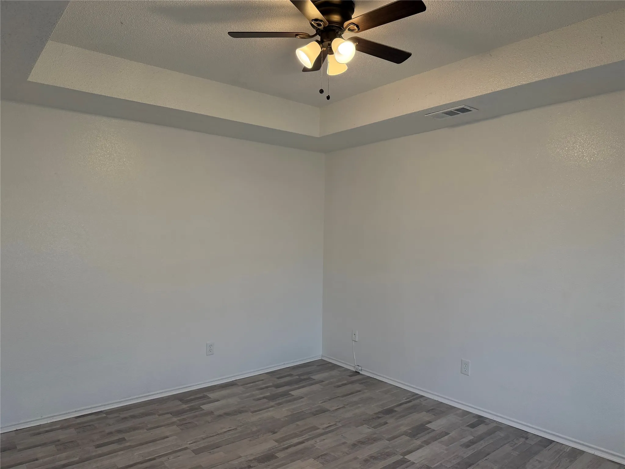 Duplex For Rent in Tarrant County , 4621 Sausalito Drive, Arlington, Texas 76016, 2 Bedrooms, 2 Bathrooms, Garage spaces, 1,040 Sqft, built in 1985, Price $1,625, mls#21283077, Real Estate Agent in Arlington, Homes For Rent in Tarrant county, Homes For Rent in Arlington, Realtor in Arlington Texas, Real Estate Brokerage Independent Realty Texas, Luminita Cordes Realtor