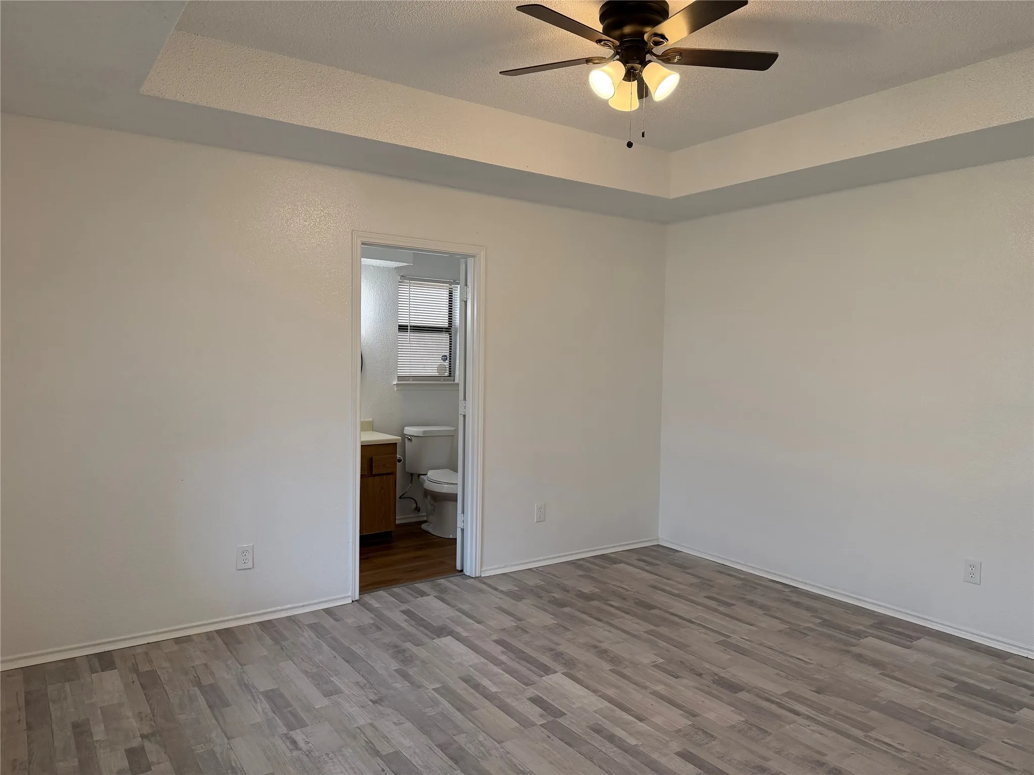 Duplex For Rent in Tarrant County , 4621 Sausalito Drive, Arlington, Texas 76016, 2 Bedrooms, 2 Bathrooms, Garage spaces, 1,040 Sqft, built in 1985, Price $1,625, mls#21283077, Real Estate Agent in Arlington, Homes For Rent in Tarrant county, Homes For Rent in Arlington, Realtor in Arlington Texas, Real Estate Brokerage Independent Realty Texas, Luminita Cordes Realtor