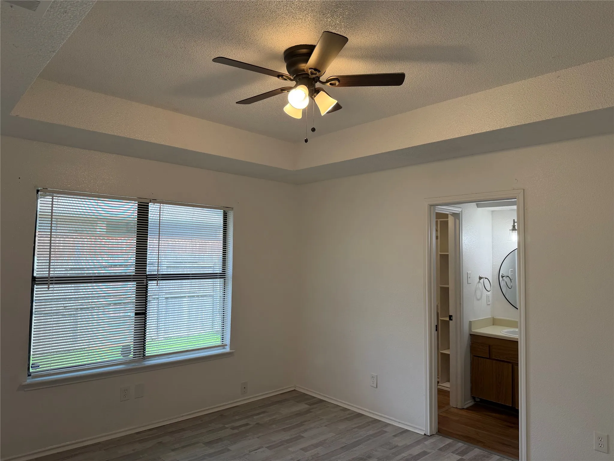 Duplex For Rent in Tarrant County , 4621 Sausalito Drive, Arlington, Texas 76016, 2 Bedrooms, 2 Bathrooms, Garage spaces, 1,040 Sqft, built in 1985, Price $1,625, mls#21283077, Real Estate Agent in Arlington, Homes For Rent in Tarrant county, Homes For Rent in Arlington, Realtor in Arlington Texas, Real Estate Brokerage Independent Realty Texas, Luminita Cordes Realtor