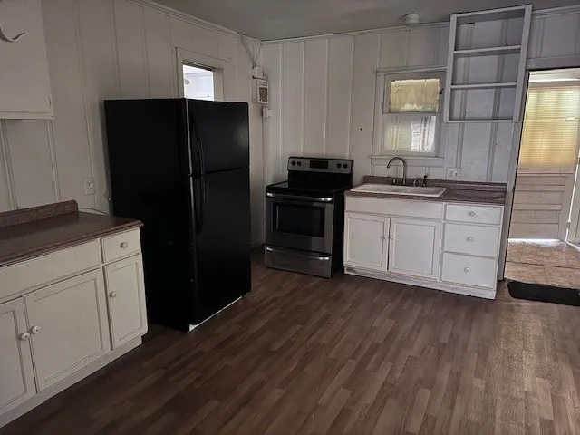 Single Family Residence For Rent in Lamar County , 704 Cedar Street, Paris, Texas 75460, 2 Bedroom, 1 Bathroom, Garage spaces, 1,100 Sqft, built in 0, mls#21290503, Real Estate Agent in Paris, Homes For Rent in Lamar county, Homes For Rent in Paris, Realtor in Paris Texas, Real Estate Brokerage Independent Realty Texas, Luminita Cordes Realtor