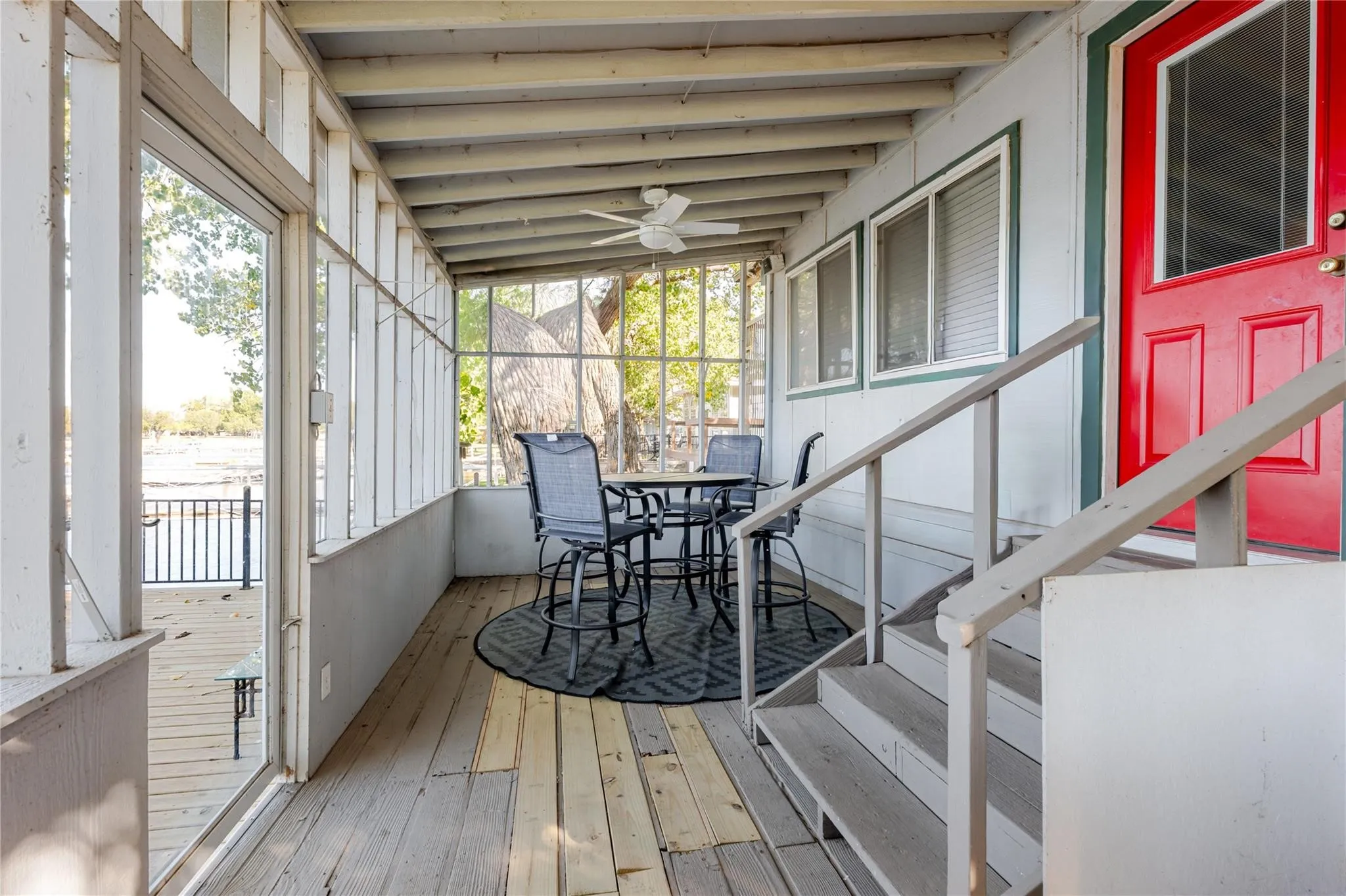Single Family Residence For Sale in Palo Pinto County , 1601 Forum Circle 156, Graford, Texas 76449, 4 Bedroom, 4 Bathroom, Garage spaces, 3,215 Sqft, built in 1965, mls#21290511, Real Estate Agent in Graford, Homes For Sale in Palo Pinto county, Homes For Sale in Graford, Realtor in Graford Texas, Real Estate Brokerage Independent Realty Texas, Luminita Cordes Realtor