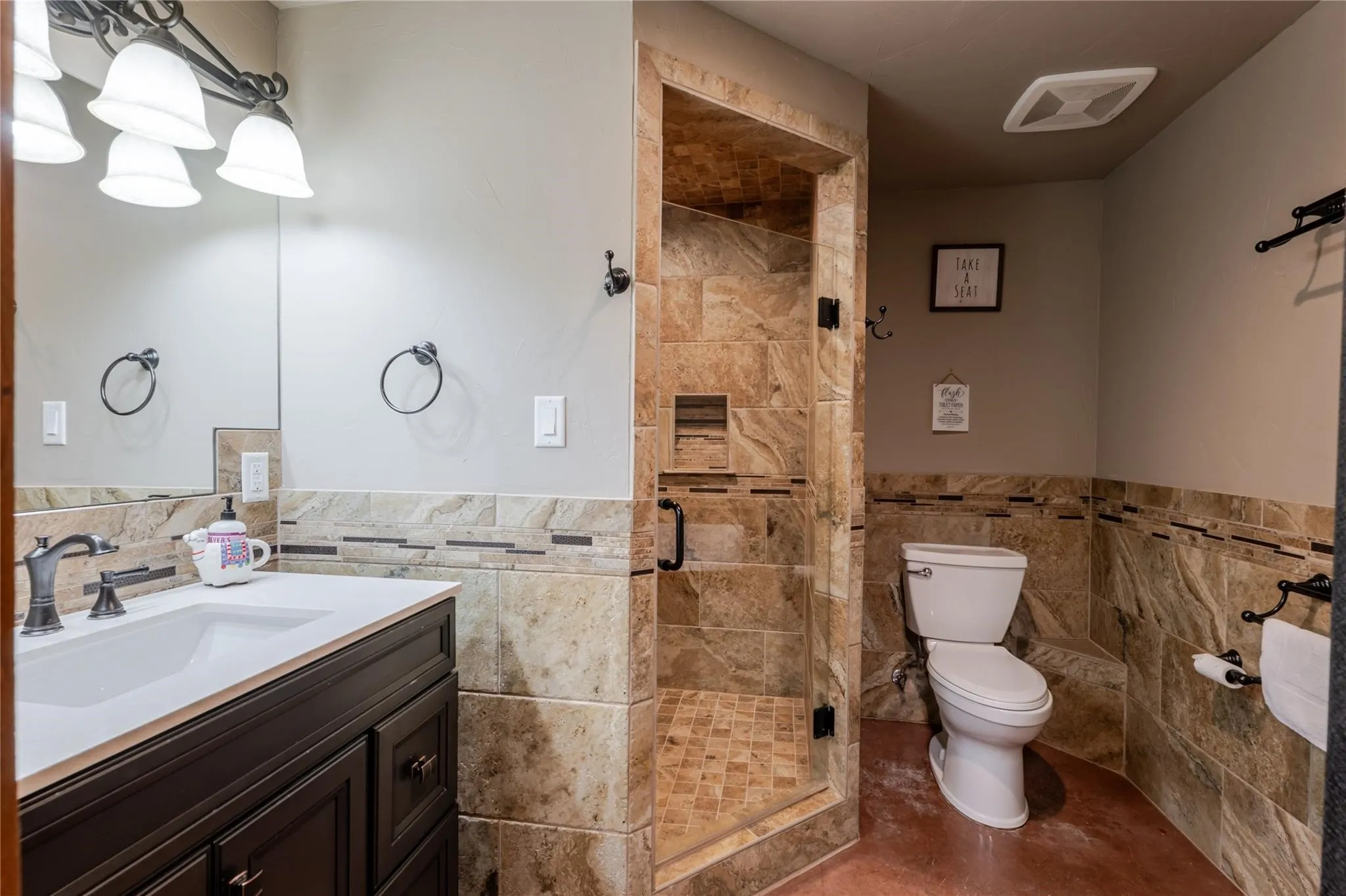 Single Family Residence For Sale in Palo Pinto County , 1601 Forum Circle 156, Graford, Texas 76449, 4 Bedroom, 4 Bathroom, Garage spaces, 3,215 Sqft, built in 1965, mls#21290511, Real Estate Agent in Graford, Homes For Sale in Palo Pinto county, Homes For Sale in Graford, Realtor in Graford Texas, Real Estate Brokerage Independent Realty Texas, Luminita Cordes Realtor