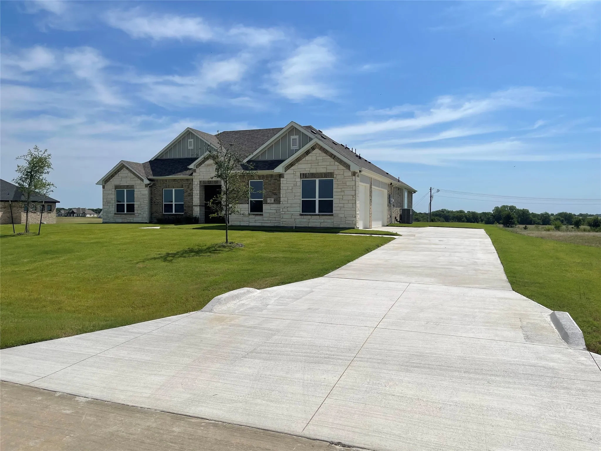Single Family Residence For Sale in Ellis County , 211 Marie Lane, Waxahachie, Texas 75167, 4 Bedroom, 4 Bathroom, 3 Garage spaces, 2,725 Sqft, built in 2025, mls#21290529, Real Estate Agent in Waxahachie, Homes For Sale in Ellis county, Homes For Sale in Waxahachie, Realtor in Waxahachie Texas, Real Estate Brokerage Independent Realty Texas, Luminita Cordes Realtor