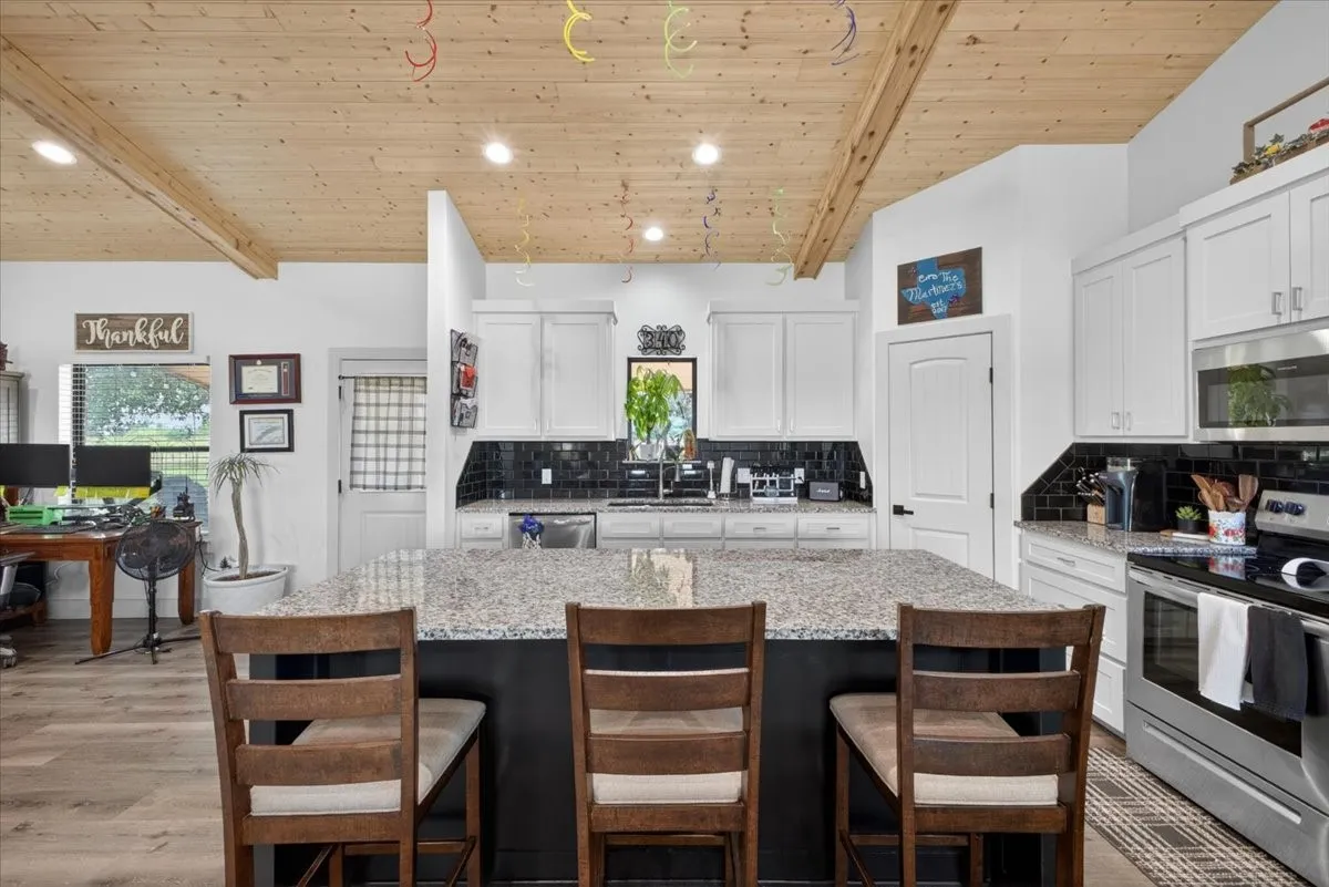 Single Family Residence For Sale in Young County , 340 Rosser Ranch Road, Graham, Texas 76450, 3 Bedroom, 2 Bathroom, Garage spaces, 1,920 Sqft, built in 2021, mls#21290535, Real Estate Agent in Graham, Homes For Sale in Young county, Homes For Sale in Graham, Realtor in Graham Texas, Real Estate Brokerage Independent Realty Texas, Luminita Cordes Realtor