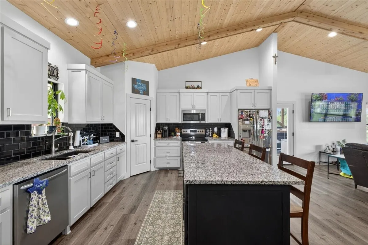 Single Family Residence For Sale in Young County , 340 Rosser Ranch Road, Graham, Texas 76450, 3 Bedroom, 2 Bathroom, Garage spaces, 1,920 Sqft, built in 2021, mls#21290535, Real Estate Agent in Graham, Homes For Sale in Young county, Homes For Sale in Graham, Realtor in Graham Texas, Real Estate Brokerage Independent Realty Texas, Luminita Cordes Realtor