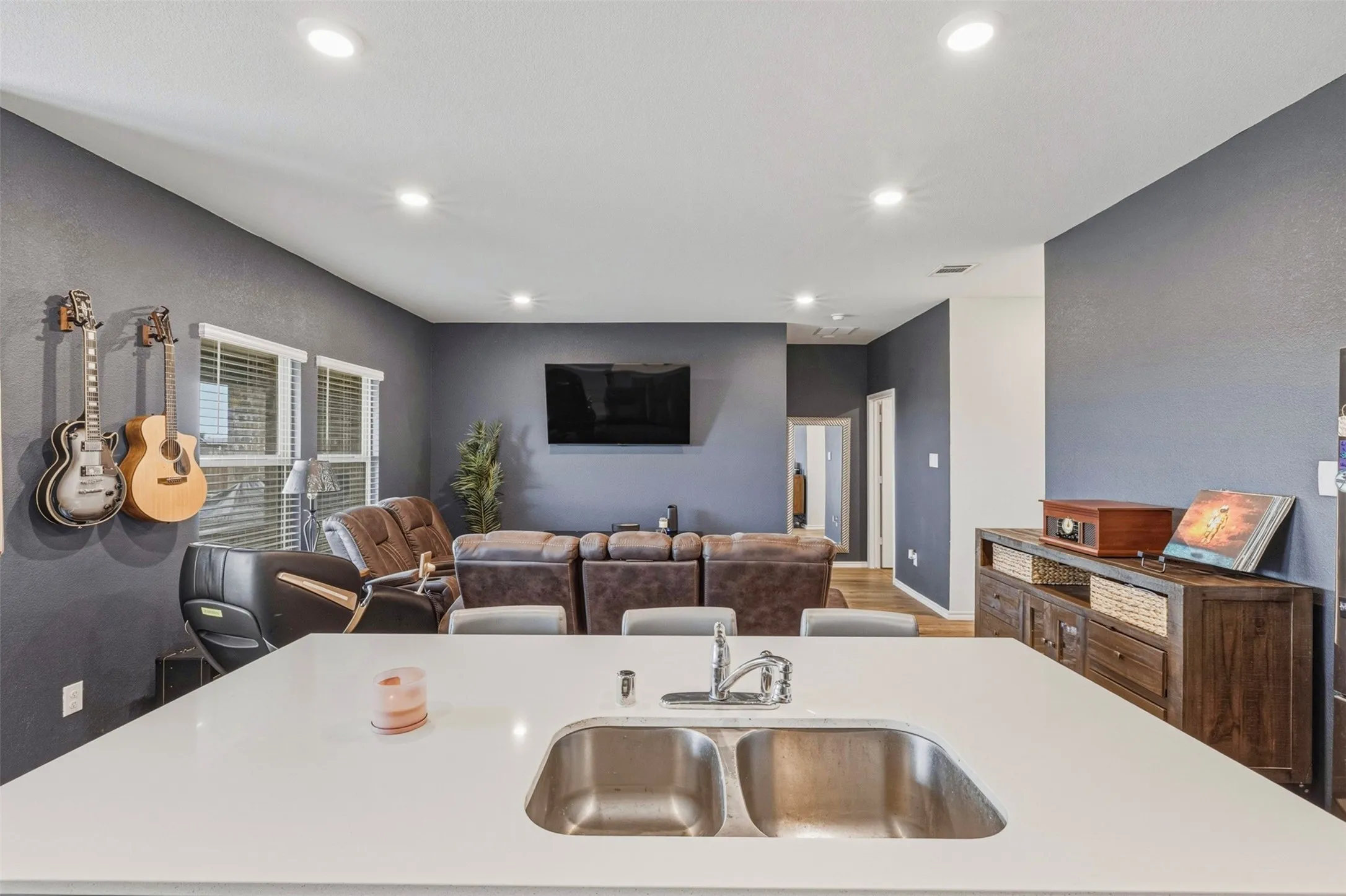 Single Family Residence For Sale in Ellis County , 1210 Grand View Drive, Ennis, Texas 75119, 3 Bedroom, 2 Bathroom, 2 Garage spaces, 1,471 Sqft, built in 2024, Price $262,000, mls#21289722, Real Estate Agent in Ennis, Homes For Sale in Ellis county, Homes For Sale in Ennis, Realtor in Ennis Texas, Real Estate Brokerage Independent Realty Texas, Luminita Cordes Realtor