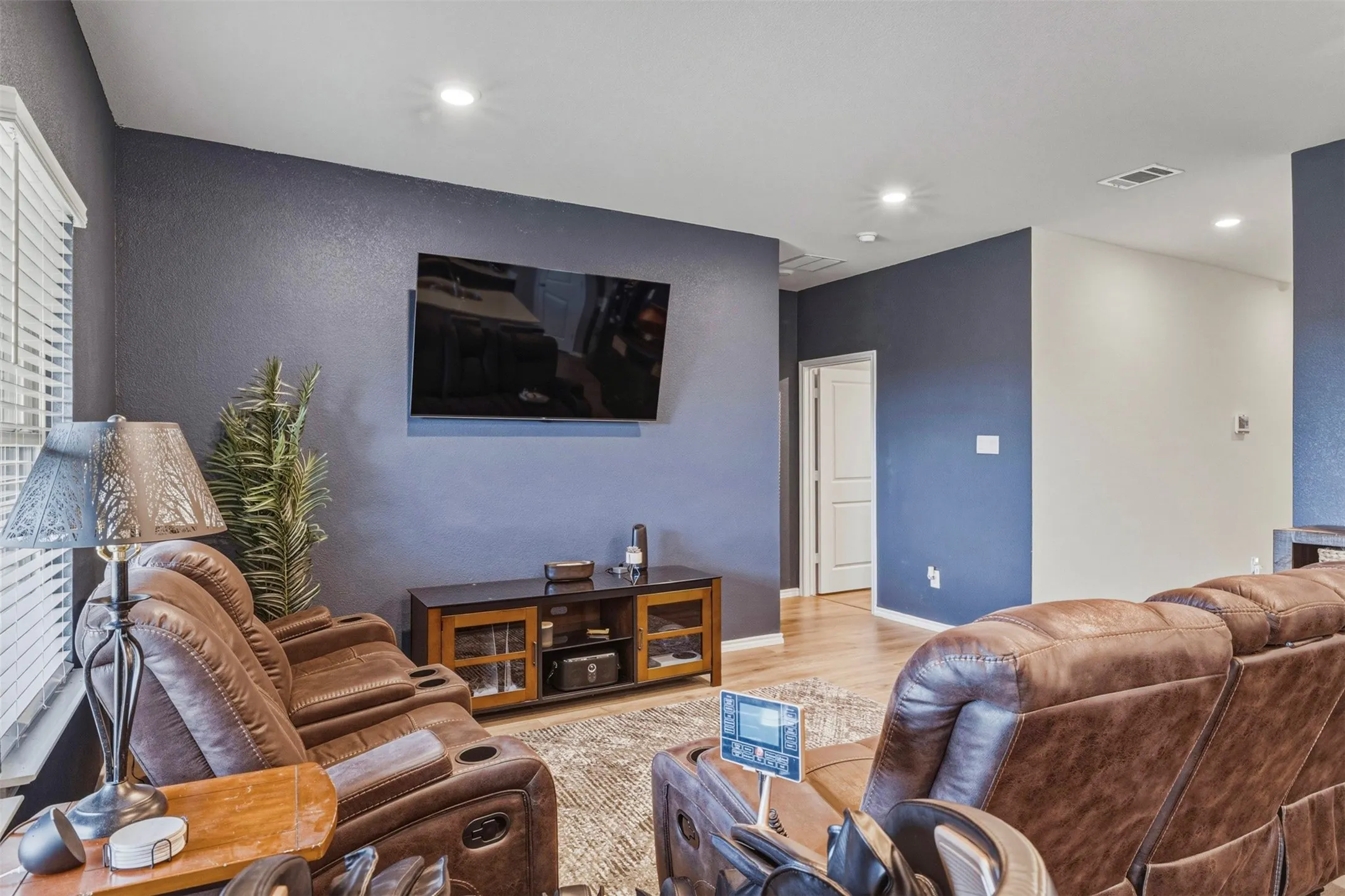 Single Family Residence For Sale in Ellis County , 1210 Grand View Drive, Ennis, Texas 75119, 3 Bedroom, 2 Bathroom, 2 Garage spaces, 1,471 Sqft, built in 2024, Price $262,000, mls#21289722, Real Estate Agent in Ennis, Homes For Sale in Ellis county, Homes For Sale in Ennis, Realtor in Ennis Texas, Real Estate Brokerage Independent Realty Texas, Luminita Cordes Realtor