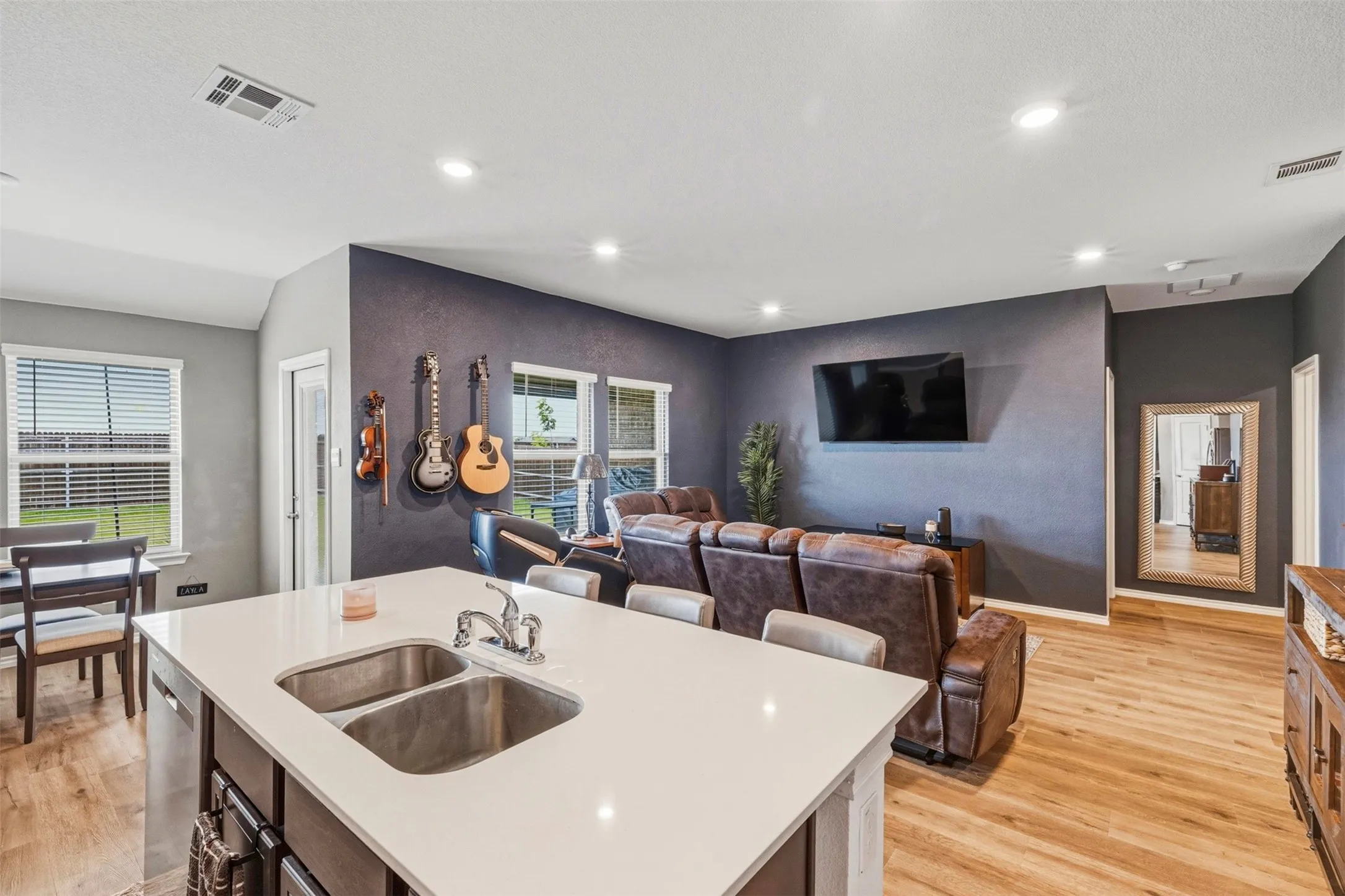 Single Family Residence For Sale in Ellis County , 1210 Grand View Drive, Ennis, Texas 75119, 3 Bedroom, 2 Bathroom, 2 Garage spaces, 1,471 Sqft, built in 2024, Price $262,000, mls#21289722, Real Estate Agent in Ennis, Homes For Sale in Ellis county, Homes For Sale in Ennis, Realtor in Ennis Texas, Real Estate Brokerage Independent Realty Texas, Luminita Cordes Realtor