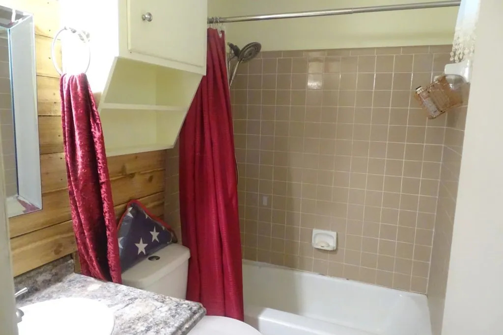 Single Family Residence For Sale in Mc Lennan County , 411 Brookwood Drive, Woodway, Texas 76712, 3 Bedroom, 2 Bathroom, Garage spaces, 1,876 Sqft, built in 1966, mls#21288164, Real Estate Agent in Woodway, Homes For Sale in Mc Lennan county, Homes For Sale in Woodway, Realtor in Woodway Texas, Real Estate Brokerage Independent Realty Texas, Luminita Cordes Realtor