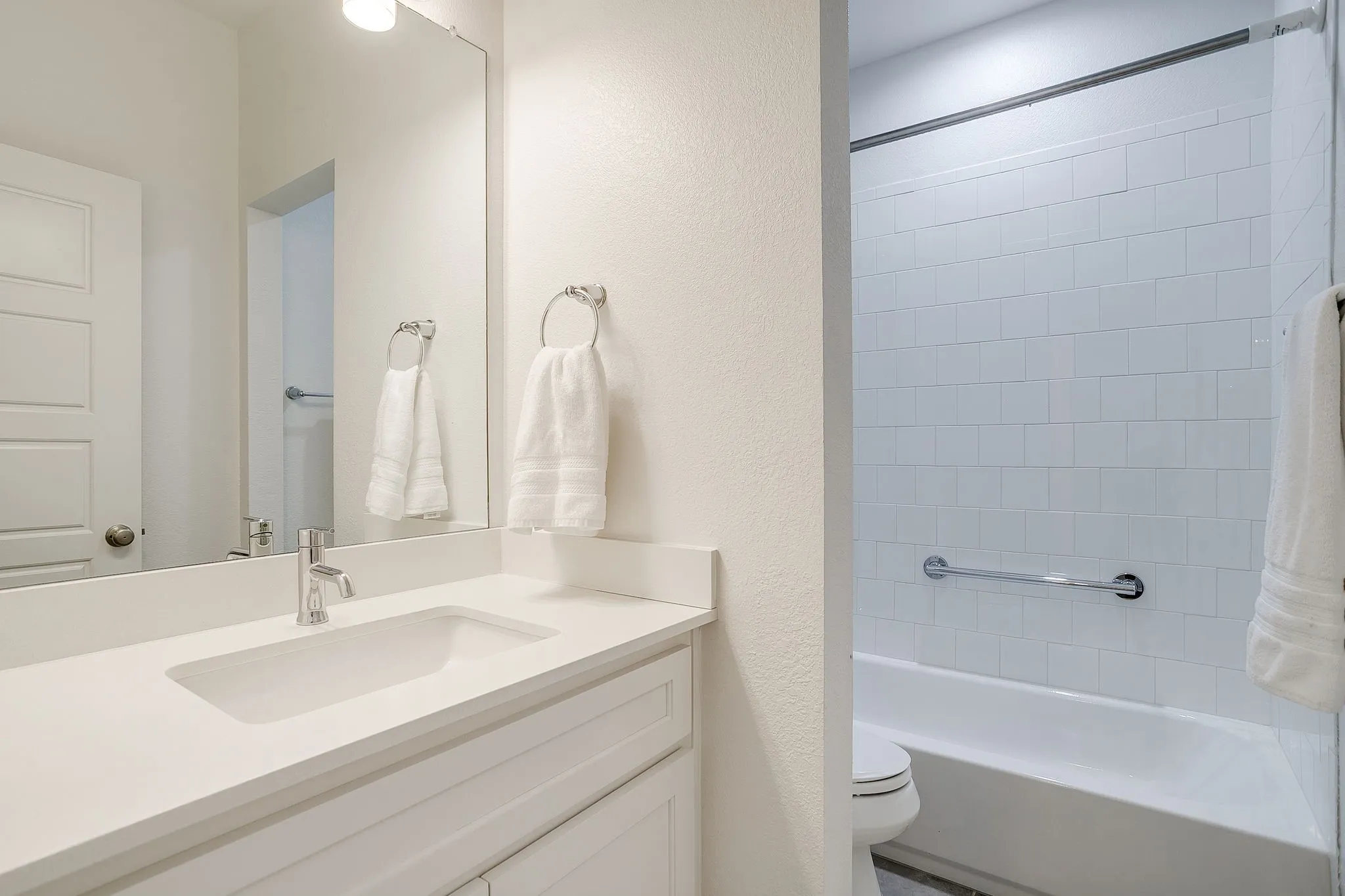 UPSTAIRS HALL BATHROOM