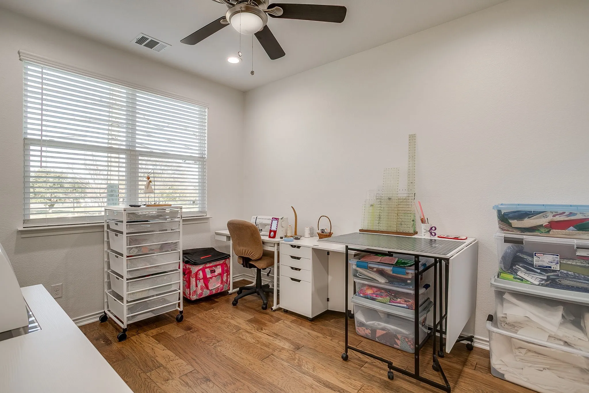 SECONDARY BDRM / HOBBY ROOM