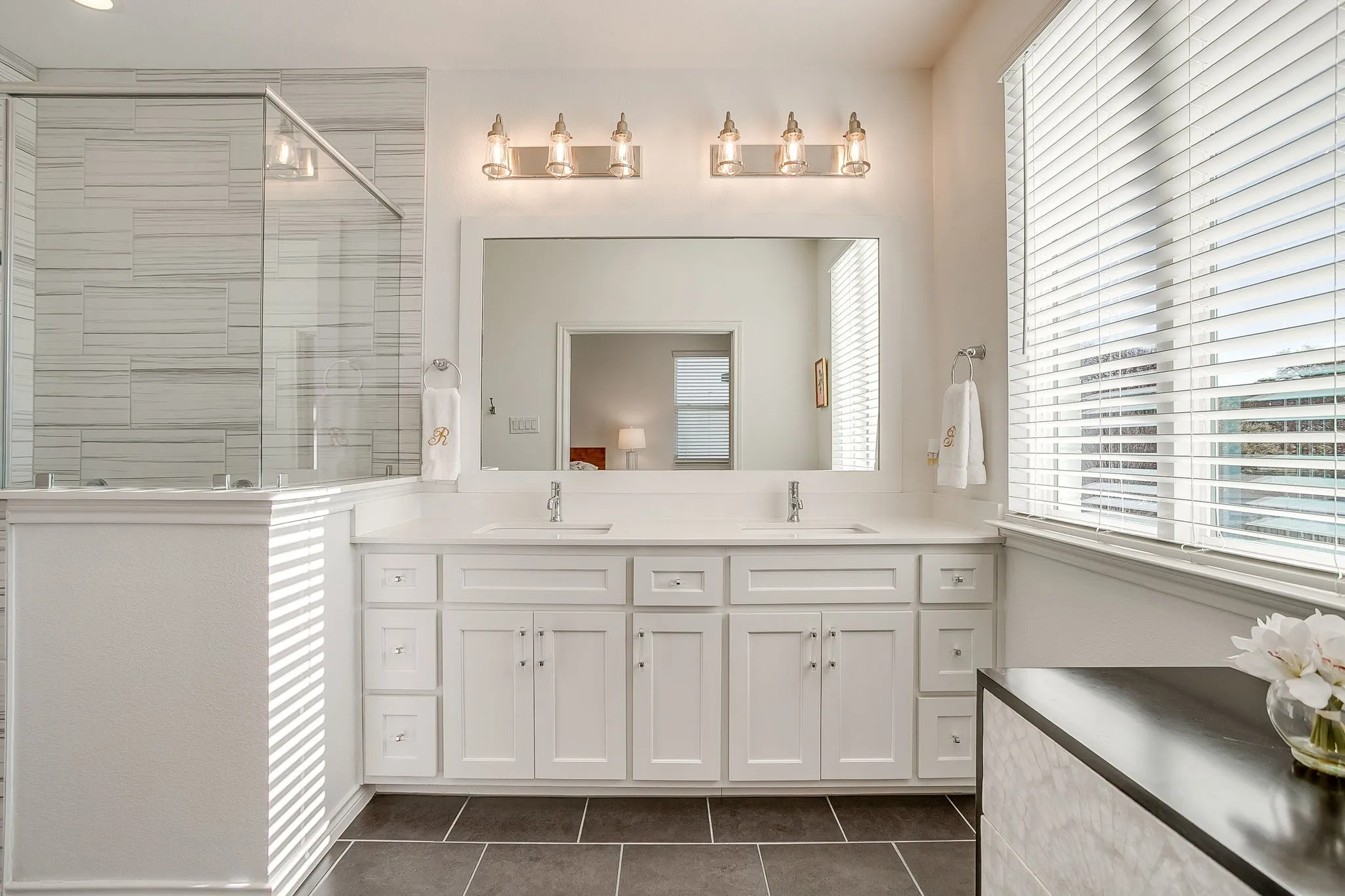 Townhouse For Sale in Tarrant County , 109 Crossroads Circle, Westworth Village, Texas 76114, 3 Bedroom, 3 Bathroom, 2 Garage spaces, 2,149 Sqft, built in 2018, mls#21290103, Real Estate Agent in Westworth Village, Homes For Sale in Tarrant county, Homes For Sale in Westworth Village, Realtor in Westworth Village Texas, Real Estate Brokerage Independent Realty Texas, Luminita Cordes Realtor