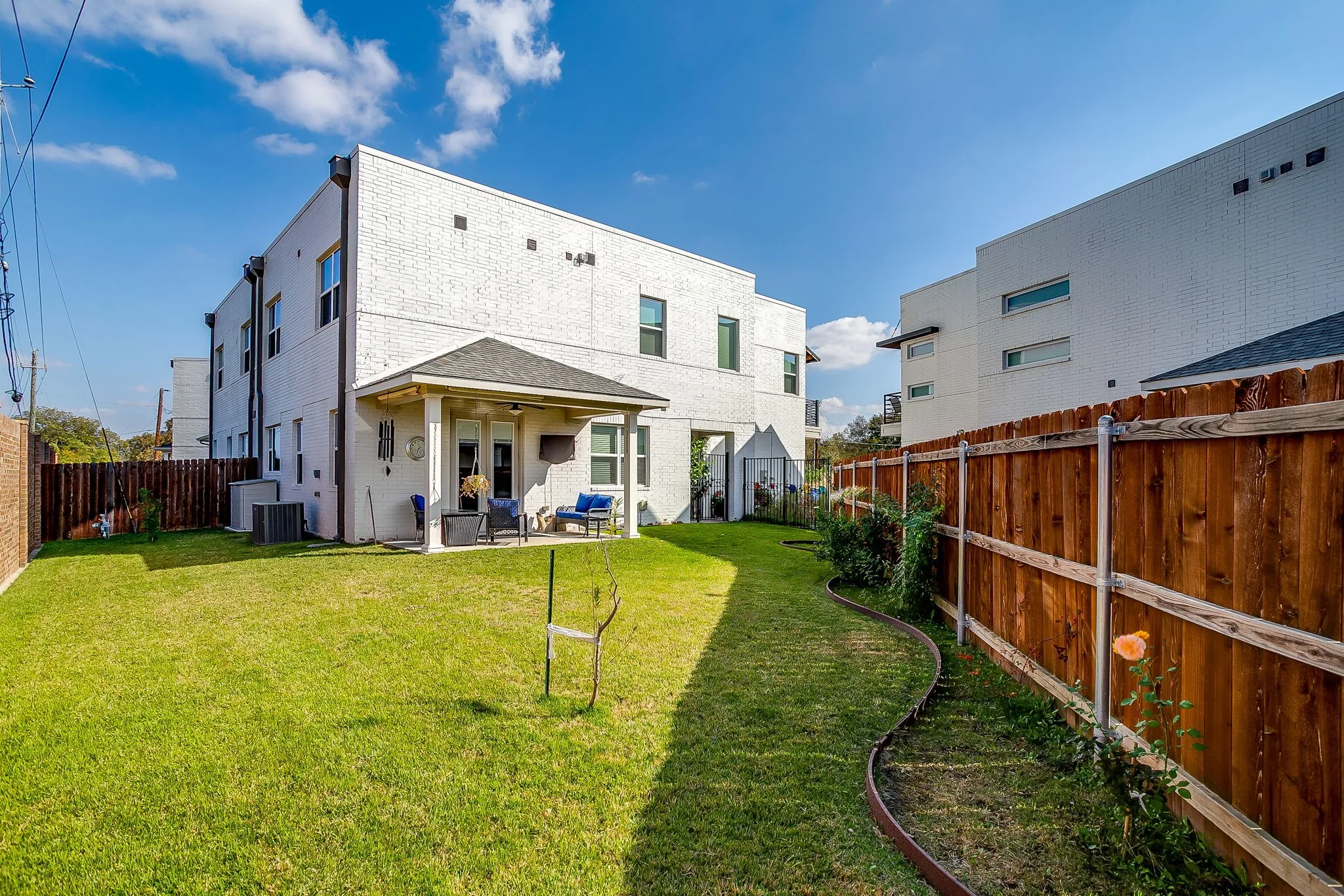 LARGE BACKYARD