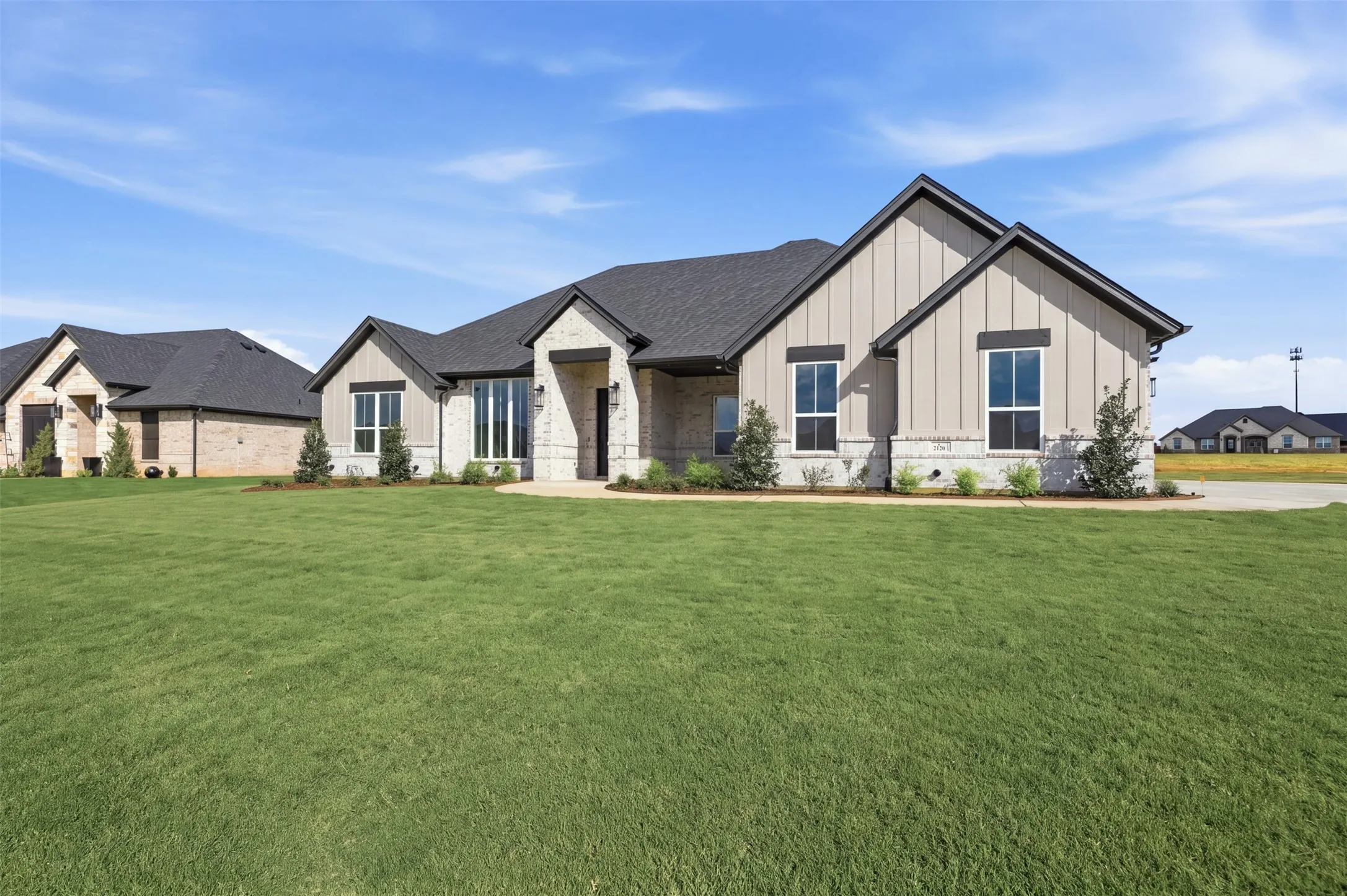 Single Family Residence For Sale in Hood County , 2120 Middlewood Circle, Granbury, Texas 76049, 4 Bedroom, 3 Bathroom, 3 Garage spaces, 2,650 Sqft, built in 2026, mls#21289195, Real Estate Agent in Granbury, Homes For Sale in Hood county, Homes For Sale in Granbury, Realtor in Granbury Texas, Real Estate Brokerage Independent Realty Texas, Luminita Cordes Realtor