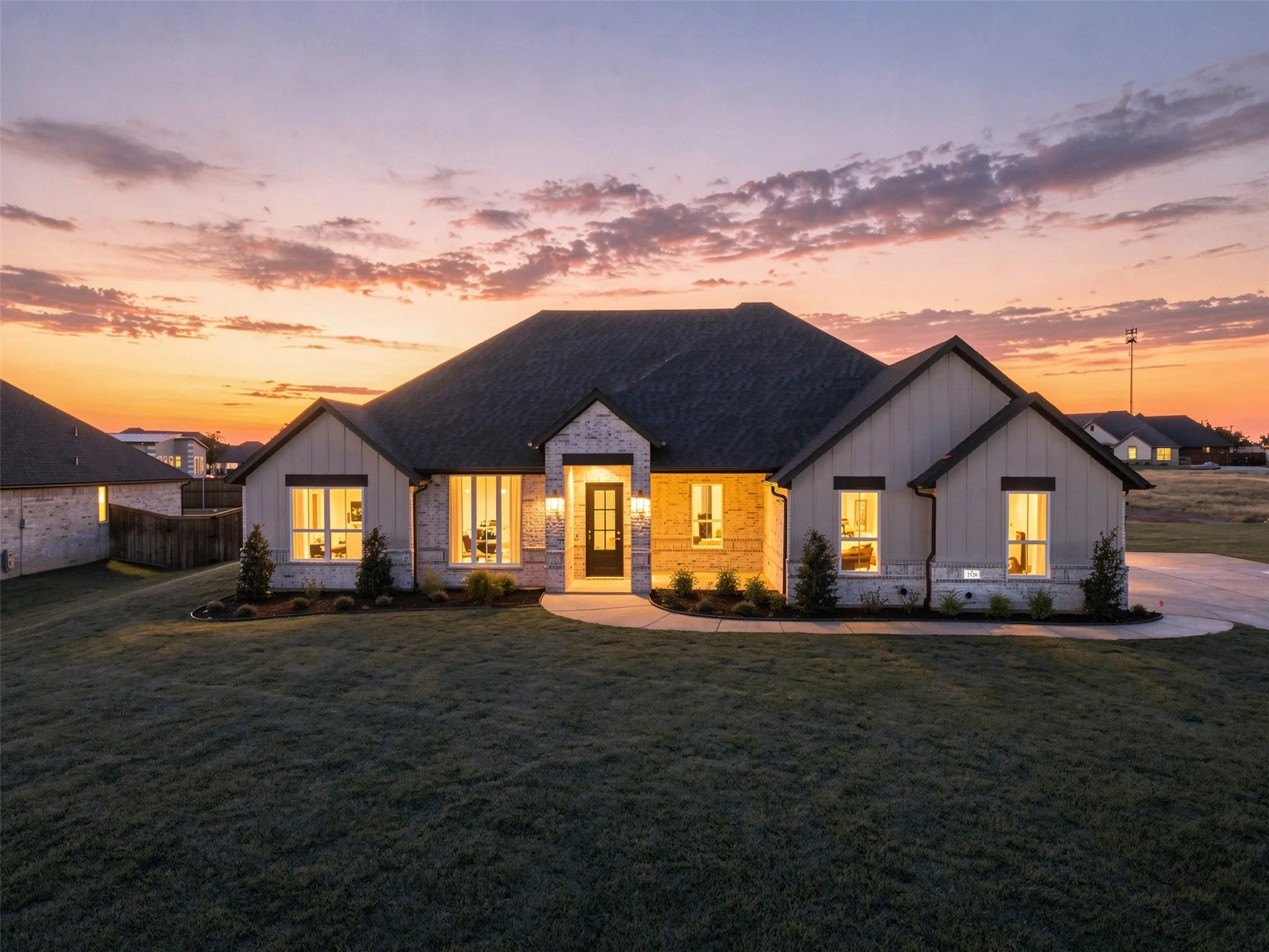 Single Family Residence For Sale in Hood County , 2120 Middlewood Circle, Granbury, Texas 76049, 4 Bedroom, 3 Bathroom, 3 Garage spaces, 2,650 Sqft, built in 2026, mls#21289195, Real Estate Agent in Granbury, Homes For Sale in Hood county, Homes For Sale in Granbury, Realtor in Granbury Texas, Real Estate Brokerage Independent Realty Texas, Luminita Cordes Realtor