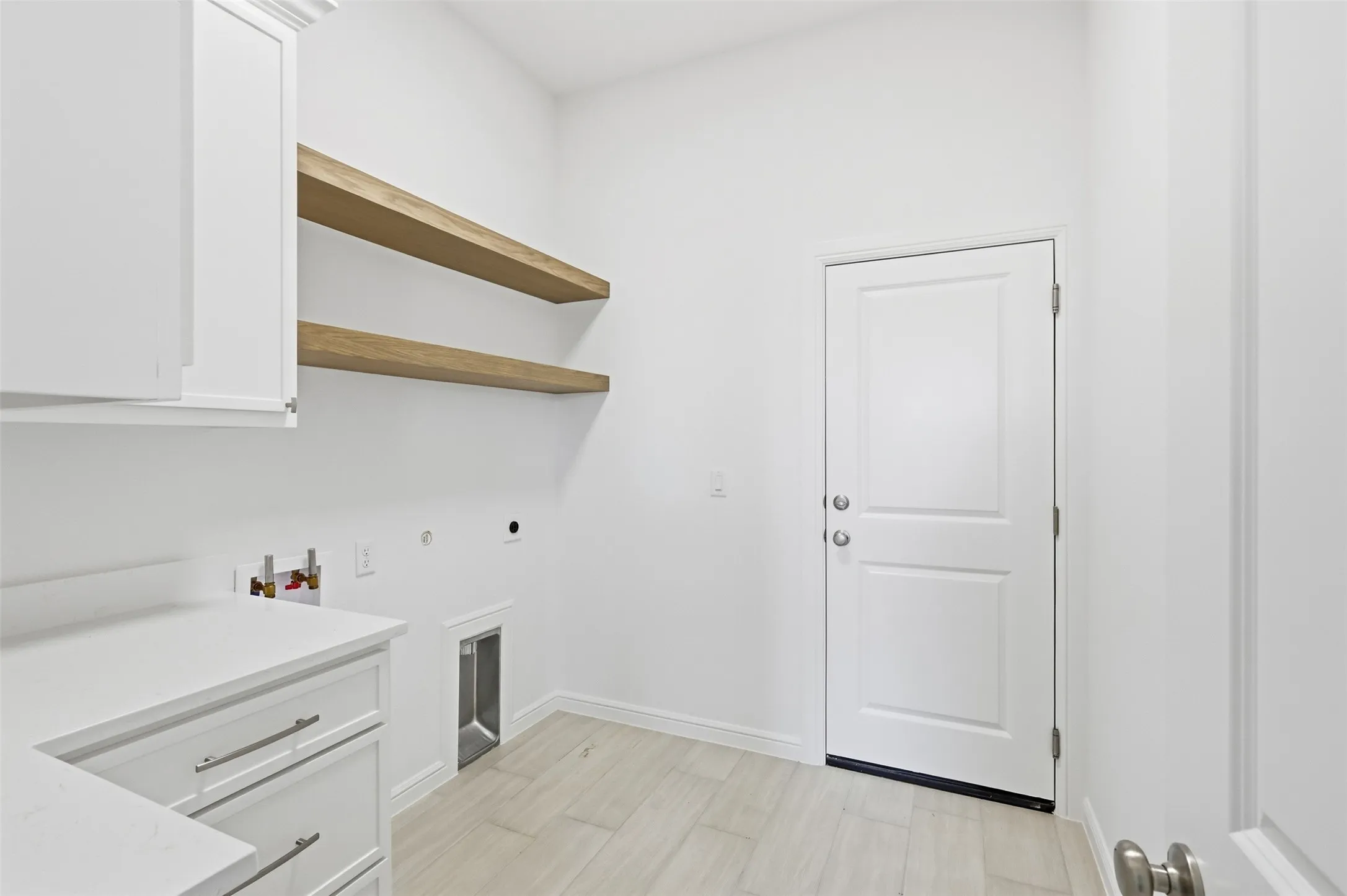 Single Family Residence For Sale in Hood County , 2120 Middlewood Circle, Granbury, Texas 76049, 4 Bedroom, 3 Bathroom, 3 Garage spaces, 2,650 Sqft, built in 2026, mls#21289195, Real Estate Agent in Granbury, Homes For Sale in Hood county, Homes For Sale in Granbury, Realtor in Granbury Texas, Real Estate Brokerage Independent Realty Texas, Luminita Cordes Realtor