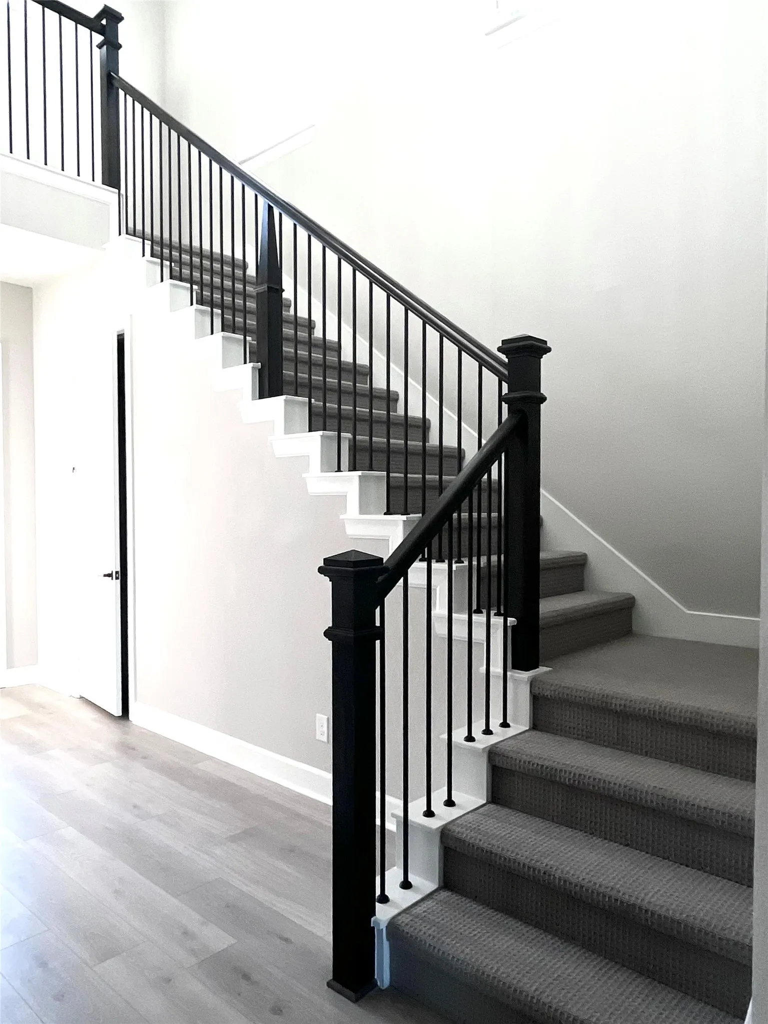 Single Family Residence For Sale in Denton County , 2561 Four Roses Drive, Lewisville, Texas 75056, 4 Bedroom, 4 Bathroom, 2 Garage spaces, 2,872 Sqft, built in 2023, mls#21284101, Real Estate Agent in Lewisville, Homes For Sale in Denton county, Homes For Sale in Lewisville, Realtor in Lewisville Texas, Real Estate Brokerage Independent Realty Texas, Luminita Cordes Realtor