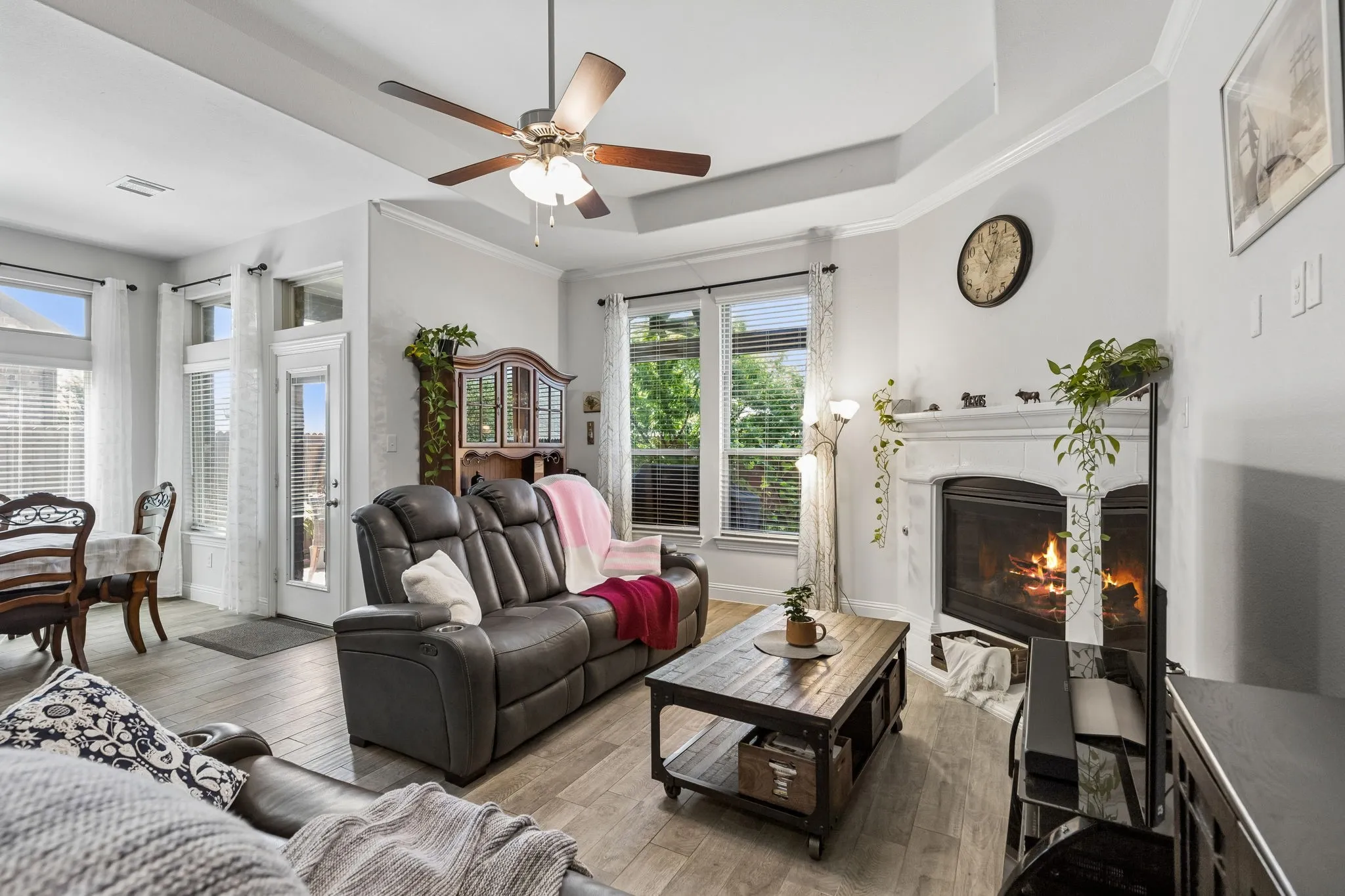 Single Family Residence For Sale in Denton County , 1333 Benavites Drive, Little Elm, Texas 75068, 4 Bedroom, 4 Bathroom, 3 Garage spaces, 2,549 Sqft, built in 2019, mls#21288896, Real Estate Agent in Little Elm, Homes For Sale in Denton county, Homes For Sale in Little Elm, Realtor in Little Elm Texas, Real Estate Brokerage Independent Realty Texas, Luminita Cordes Realtor