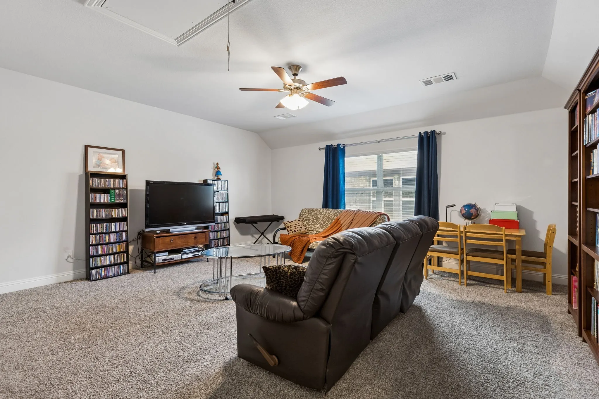 Large 19x19 Space that has a closet and a Full Bath Upstairs. Imagine possibly using as another Primary or Media or whatever you can imagine! It is such a flexible space!
