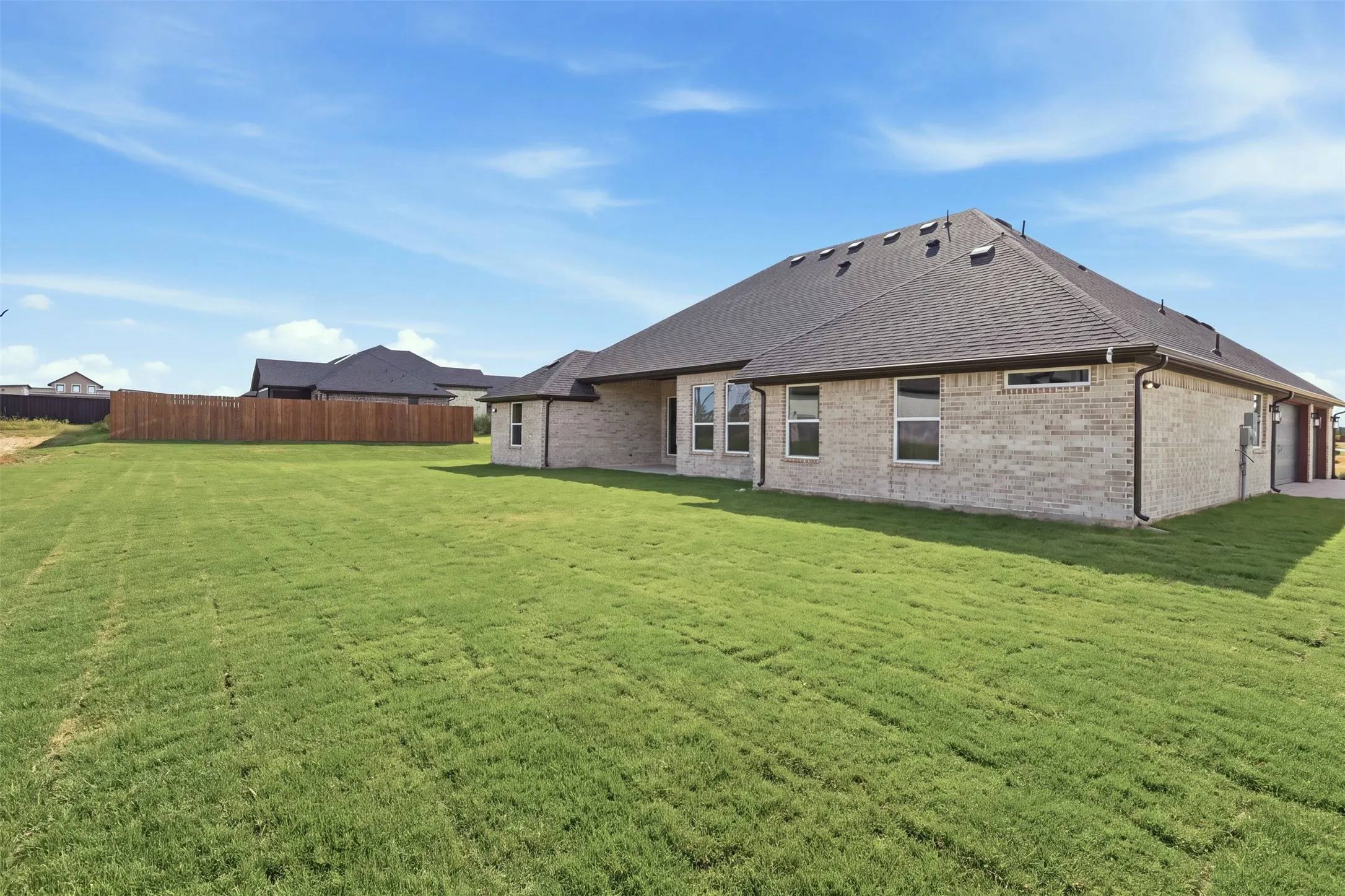Single Family Residence For Sale in Hood County , 2148 Middlewood Circle, Granbury, Texas 76049, 4 Bedroom, 3 Bathroom, 3 Garage spaces, 2,585 Sqft, built in 2026, mls#21289065, Real Estate Agent in Granbury, Homes For Sale in Hood county, Homes For Sale in Granbury, Realtor in Granbury Texas, Real Estate Brokerage Independent Realty Texas, Luminita Cordes Realtor