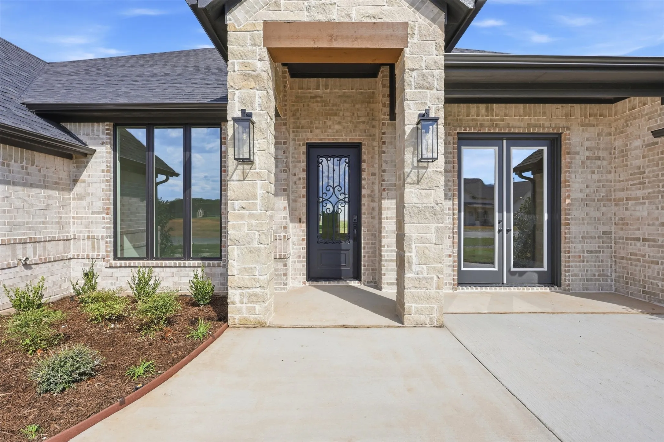 Single Family Residence For Sale in Hood County , 2148 Middlewood Circle, Granbury, Texas 76049, 4 Bedroom, 3 Bathroom, 3 Garage spaces, 2,585 Sqft, built in 2026, mls#21289065, Real Estate Agent in Granbury, Homes For Sale in Hood county, Homes For Sale in Granbury, Realtor in Granbury Texas, Real Estate Brokerage Independent Realty Texas, Luminita Cordes Realtor