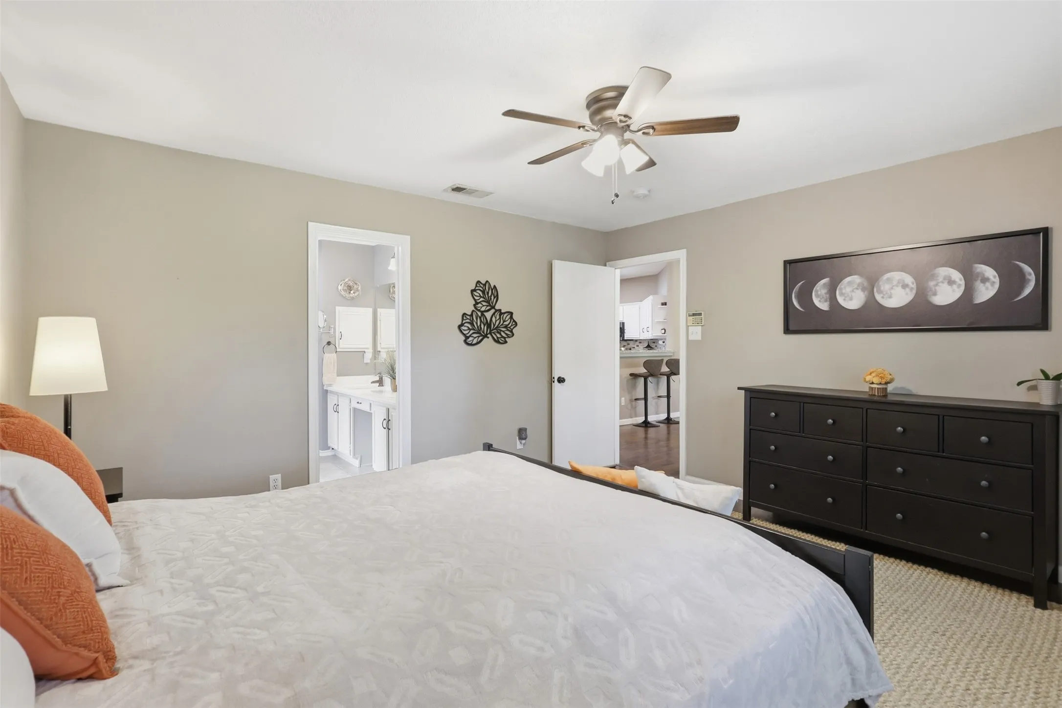 Single Family Residence For Sale in Collin County , 3209 Kingsbury Drive, Mc Kinney, Texas 75069, 3 Bedroom, 2 Bathroom, 2 Garage spaces, 2,169 Sqft, built in 1996, mls#21282376, Real Estate Agent in Mc Kinney, Homes For Sale in Collin county, Homes For Sale in Mc Kinney, Realtor in Mc Kinney Texas, Real Estate Brokerage Independent Realty Texas, Luminita Cordes Realtor
