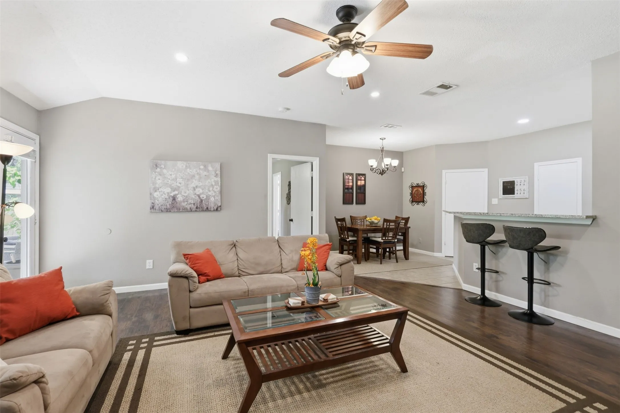Single Family Residence For Sale in Collin County , 3209 Kingsbury Drive, Mc Kinney, Texas 75069, 3 Bedroom, 2 Bathroom, 2 Garage spaces, 2,169 Sqft, built in 1996, mls#21282376, Real Estate Agent in Mc Kinney, Homes For Sale in Collin county, Homes For Sale in Mc Kinney, Realtor in Mc Kinney Texas, Real Estate Brokerage Independent Realty Texas, Luminita Cordes Realtor