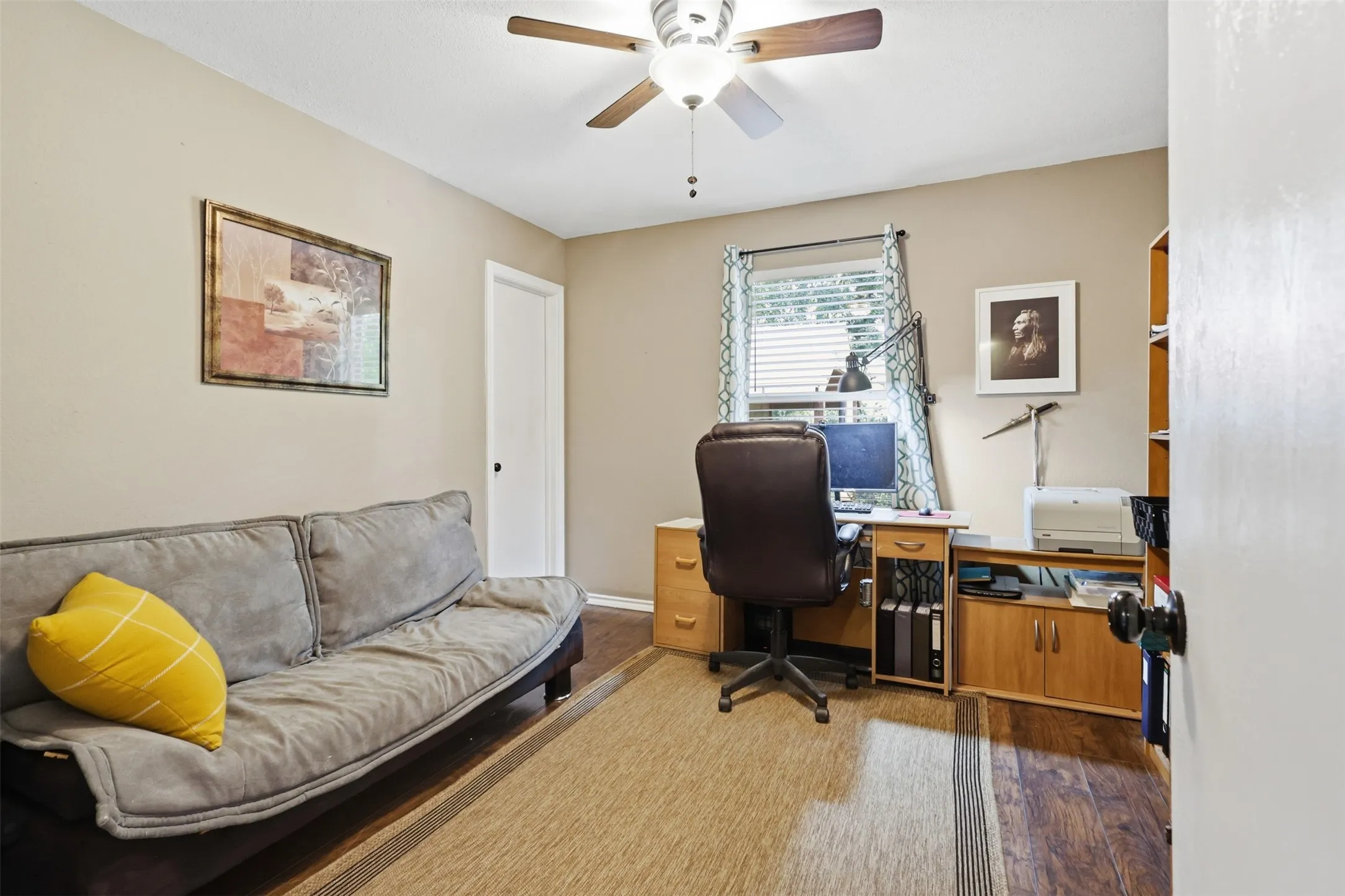 Single Family Residence For Sale in Collin County , 3209 Kingsbury Drive, Mc Kinney, Texas 75069, 3 Bedroom, 2 Bathroom, 2 Garage spaces, 2,169 Sqft, built in 1996, mls#21282376, Real Estate Agent in Mc Kinney, Homes For Sale in Collin county, Homes For Sale in Mc Kinney, Realtor in Mc Kinney Texas, Real Estate Brokerage Independent Realty Texas, Luminita Cordes Realtor