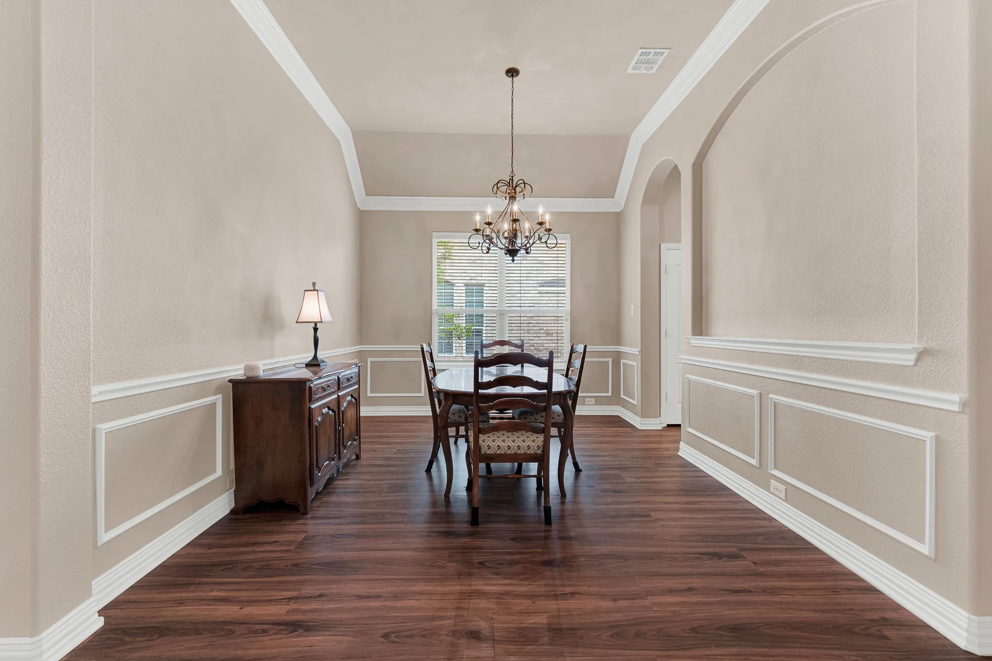 Single Family Residence For Sale in Denton County , 7994 Dawson Court, Frisco, Texas 75036, 4 Bedroom, 3 Bathroom, 3 Garage spaces, 2,694 Sqft, built in 2005, mls#21286558, Real Estate Agent in Frisco, Homes For Sale in Denton county, Homes For Sale in Frisco, Realtor in Frisco Texas, Real Estate Brokerage Independent Realty Texas, Luminita Cordes Realtor