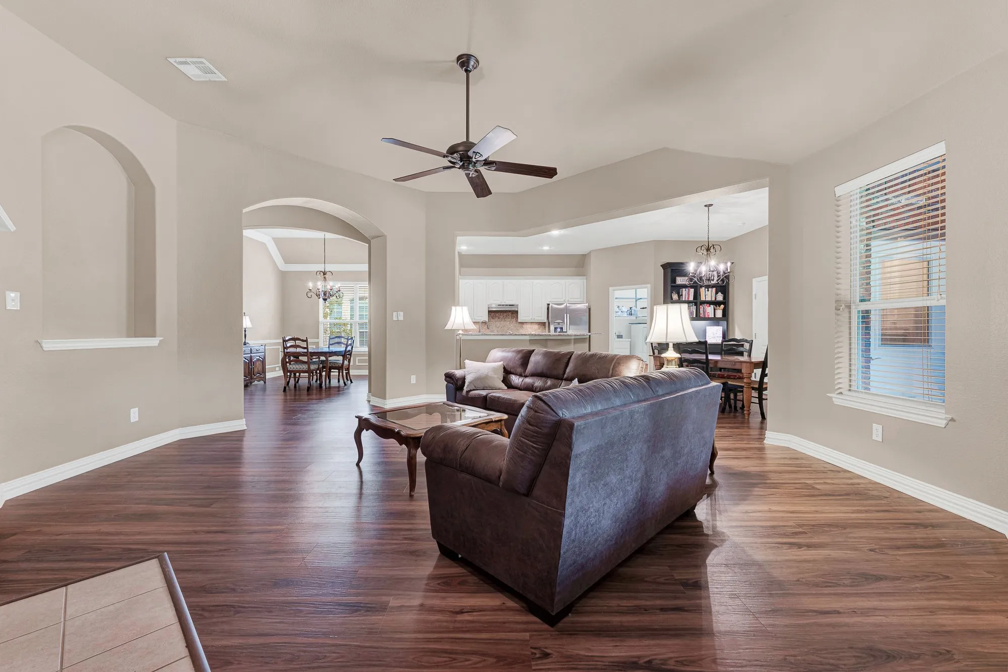 Single Family Residence For Sale in Denton County , 7994 Dawson Court, Frisco, Texas 75036, 4 Bedroom, 3 Bathroom, 3 Garage spaces, 2,694 Sqft, built in 2005, mls#21286558, Real Estate Agent in Frisco, Homes For Sale in Denton county, Homes For Sale in Frisco, Realtor in Frisco Texas, Real Estate Brokerage Independent Realty Texas, Luminita Cordes Realtor