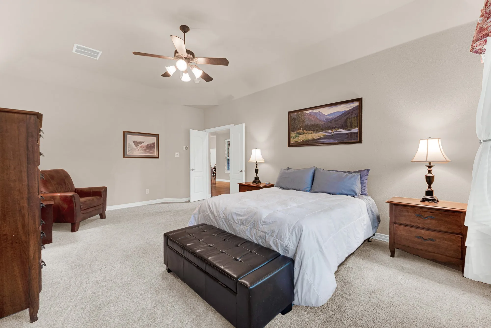 Single Family Residence For Sale in Denton County , 7994 Dawson Court, Frisco, Texas 75036, 4 Bedroom, 3 Bathroom, 3 Garage spaces, 2,694 Sqft, built in 2005, mls#21286558, Real Estate Agent in Frisco, Homes For Sale in Denton county, Homes For Sale in Frisco, Realtor in Frisco Texas, Real Estate Brokerage Independent Realty Texas, Luminita Cordes Realtor