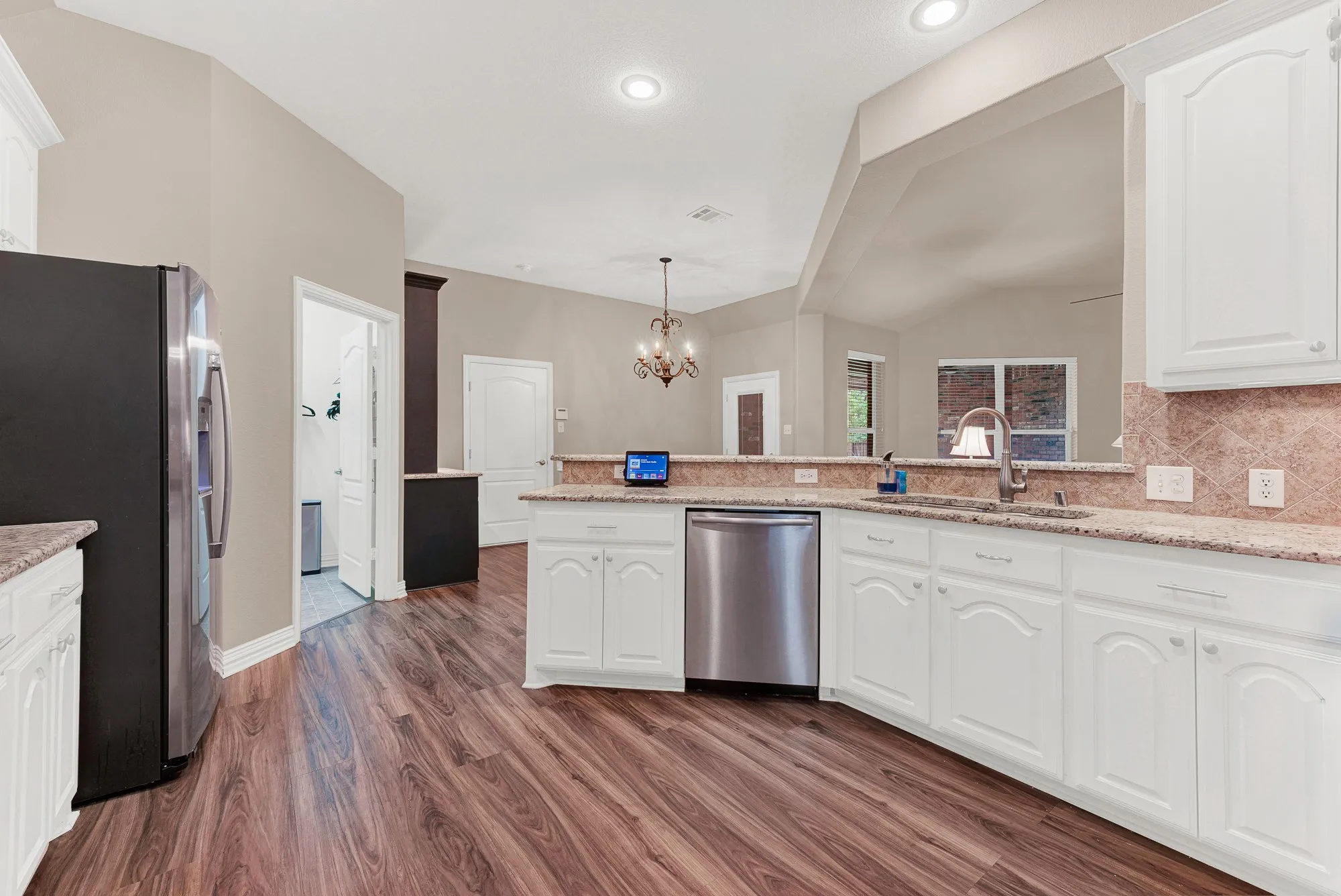 Single Family Residence For Sale in Denton County , 7994 Dawson Court, Frisco, Texas 75036, 4 Bedroom, 3 Bathroom, 3 Garage spaces, 2,694 Sqft, built in 2005, mls#21286558, Real Estate Agent in Frisco, Homes For Sale in Denton county, Homes For Sale in Frisco, Realtor in Frisco Texas, Real Estate Brokerage Independent Realty Texas, Luminita Cordes Realtor
