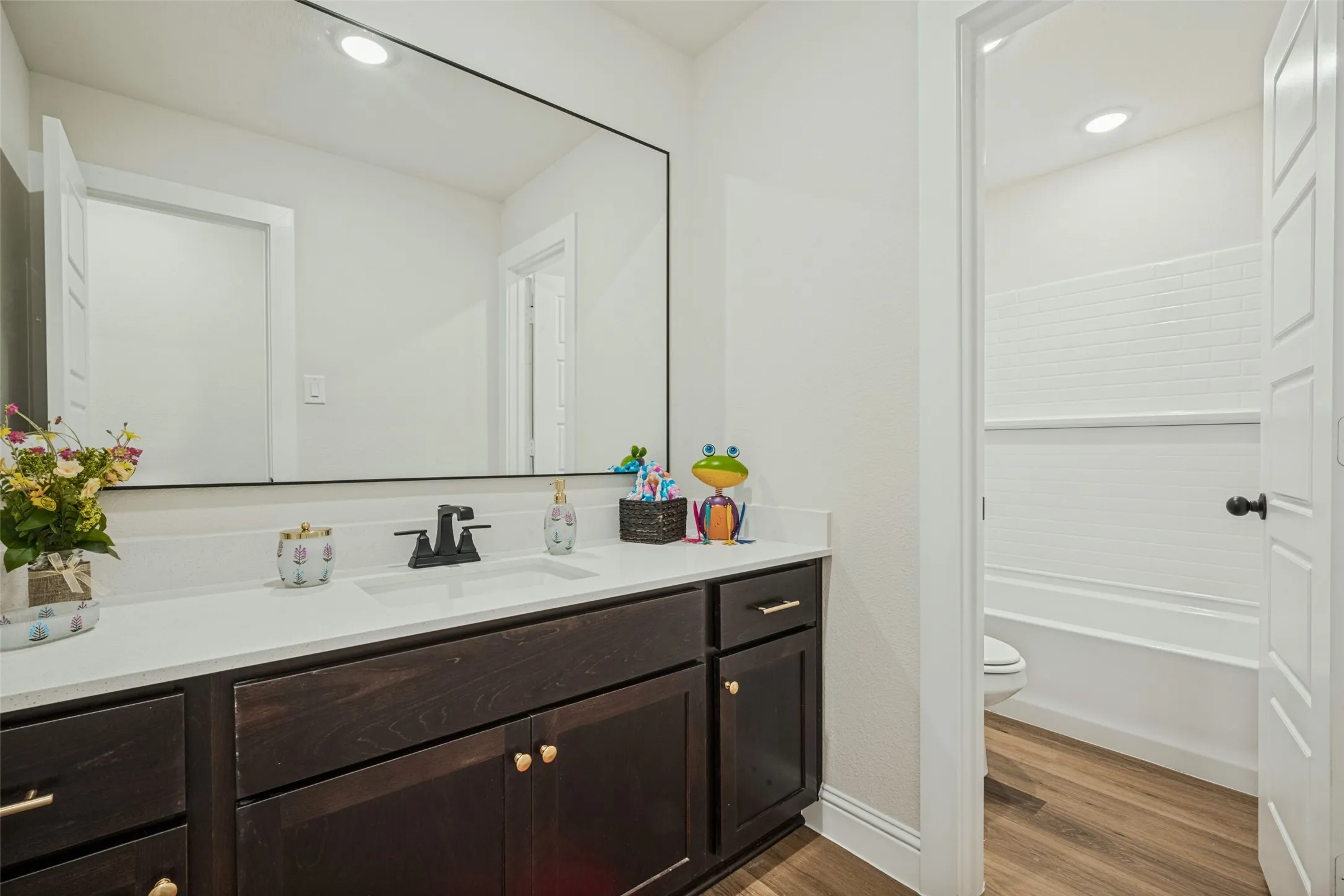 Single Family Residence For Sale in Cooke County , 104 Ranchview, Valley View, Texas 76272, 4 Bedroom, 3 Bathroom, 2 Garage spaces, 2,164 Sqft, built in 2026, mls#21282980, Real Estate Agent in Valley View, Homes For Sale in Cooke county, Homes For Sale in Valley View, Realtor in Valley View Texas, Real Estate Brokerage Independent Realty Texas, Luminita Cordes Realtor