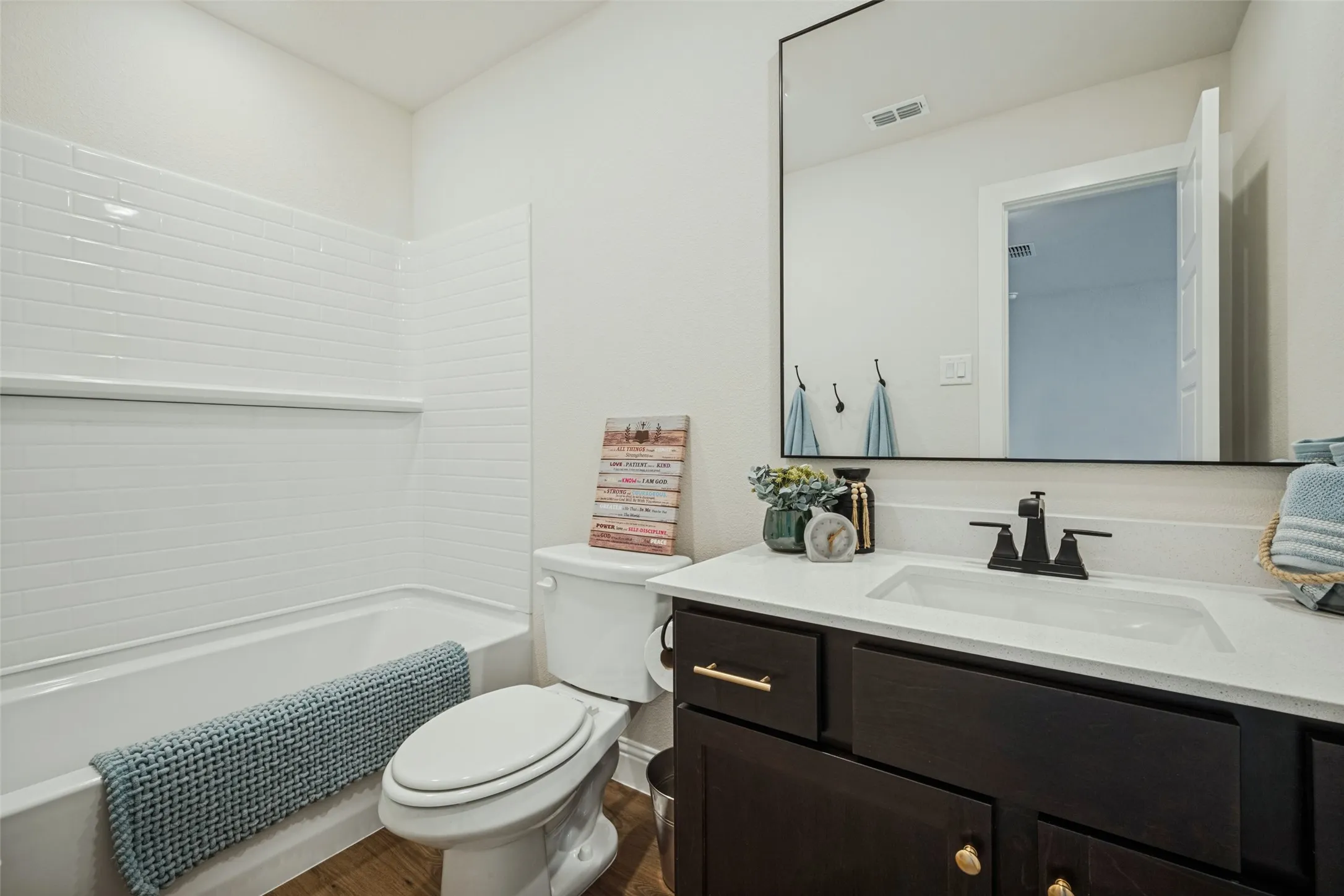 Single Family Residence For Sale in Cooke County , 104 Ranchview, Valley View, Texas 76272, 4 Bedroom, 3 Bathroom, 2 Garage spaces, 2,164 Sqft, built in 2026, mls#21282980, Real Estate Agent in Valley View, Homes For Sale in Cooke county, Homes For Sale in Valley View, Realtor in Valley View Texas, Real Estate Brokerage Independent Realty Texas, Luminita Cordes Realtor