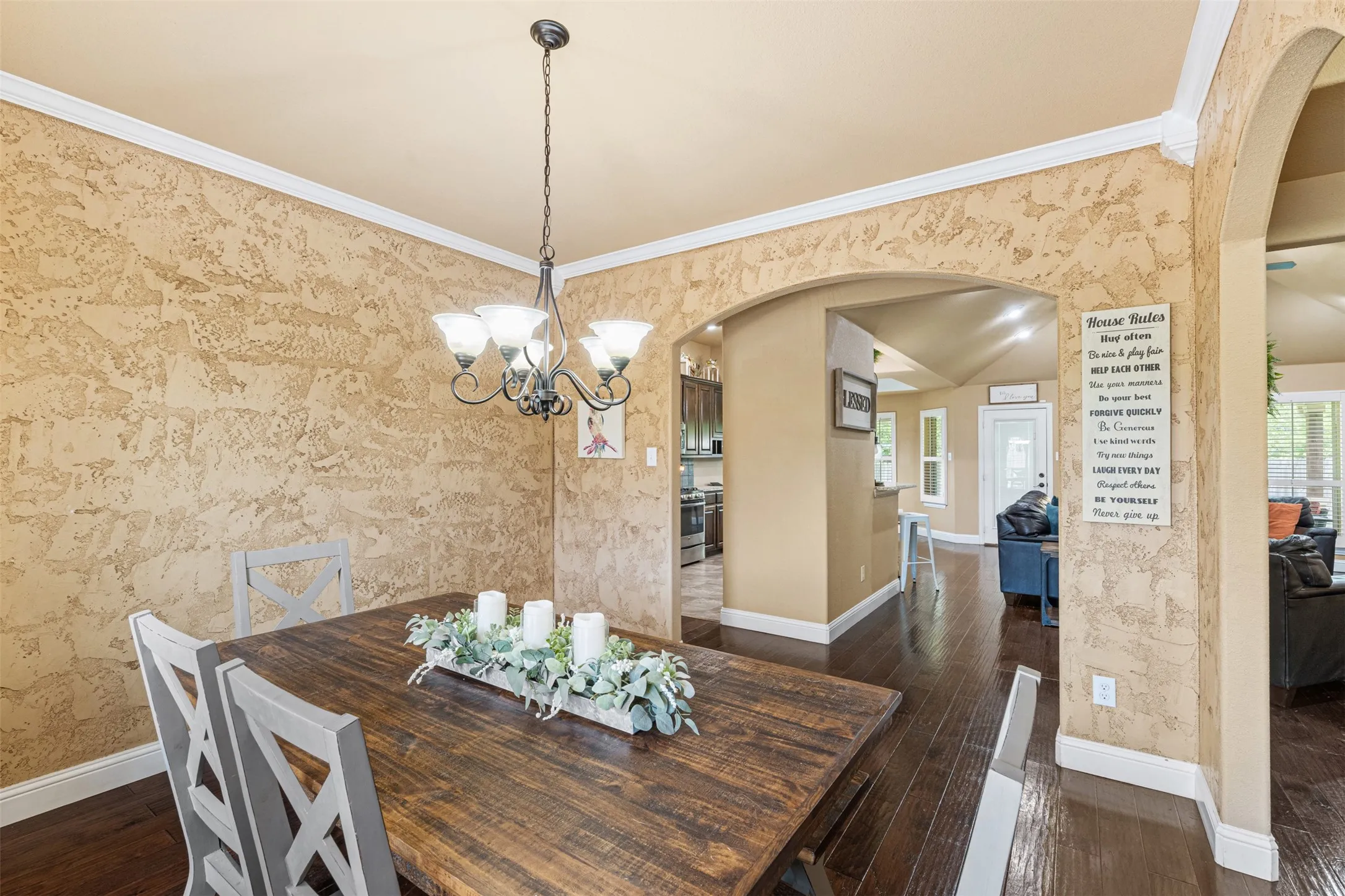 Single Family Residence For Sale in Navarro County , 916 Winged Foot, Corsicana, Texas 75110, 3 Bedroom, 3 Bathroom, 2 Garage spaces, 2,116 Sqft, built in 2014, mls#21290492, Real Estate Agent in Corsicana, Homes For Sale in Navarro county, Homes For Sale in Corsicana, Realtor in Corsicana Texas, Real Estate Brokerage Independent Realty Texas, Luminita Cordes Realtor