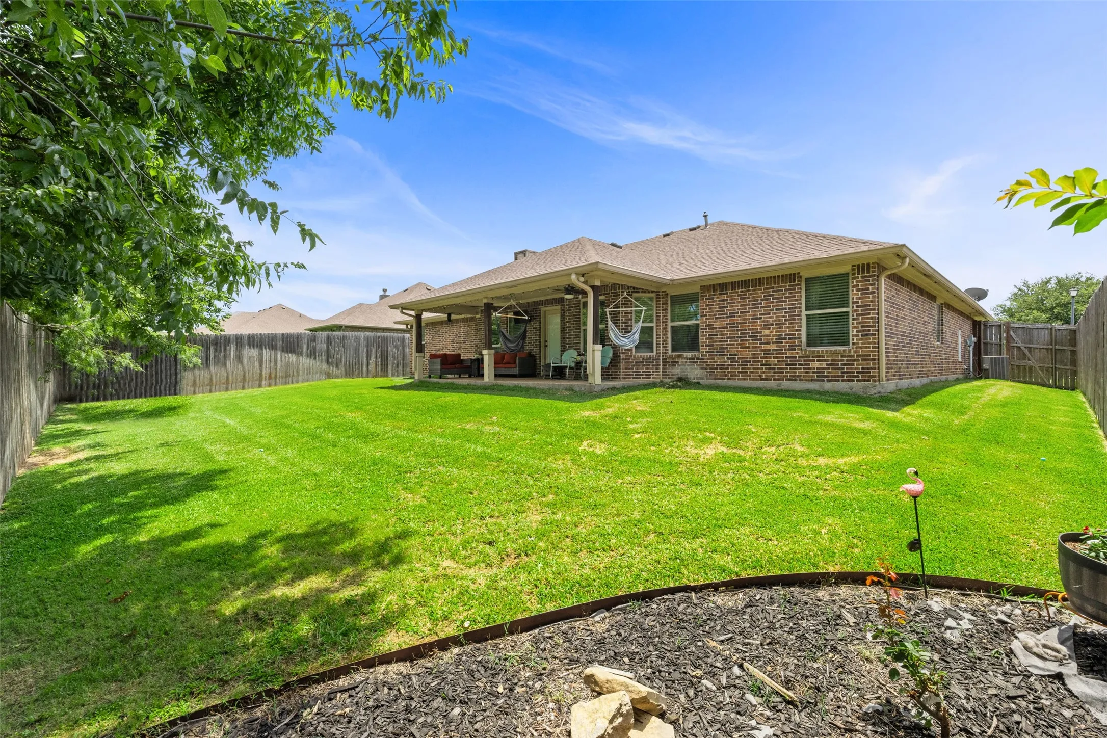 Single Family Residence For Sale in Navarro County , 916 Winged Foot, Corsicana, Texas 75110, 3 Bedroom, 3 Bathroom, 2 Garage spaces, 2,116 Sqft, built in 2014, mls#21290492, Real Estate Agent in Corsicana, Homes For Sale in Navarro county, Homes For Sale in Corsicana, Realtor in Corsicana Texas, Real Estate Brokerage Independent Realty Texas, Luminita Cordes Realtor