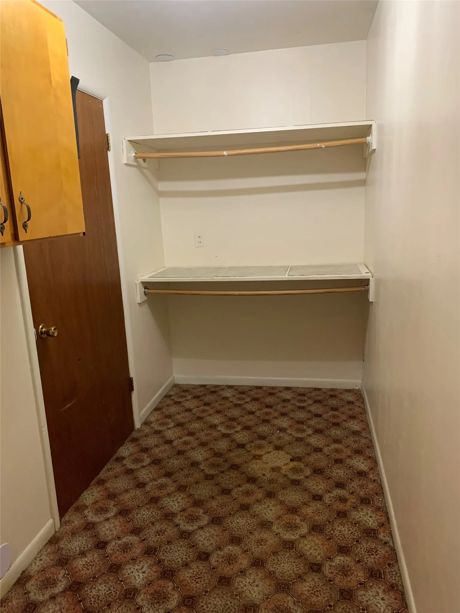 Single Family Residence For Sale in Wise County , 1808 Edgewood Drive, Bridgeport, Texas 76426, 4 Bedroom, 2 Bathroom, Garage spaces, 1,926 Sqft, built in 1968, mls#21284140, Real Estate Agent in Bridgeport, Homes For Sale in Wise county, Homes For Sale in Bridgeport, Realtor in Bridgeport Texas, Real Estate Brokerage Independent Realty Texas, Luminita Cordes Realtor