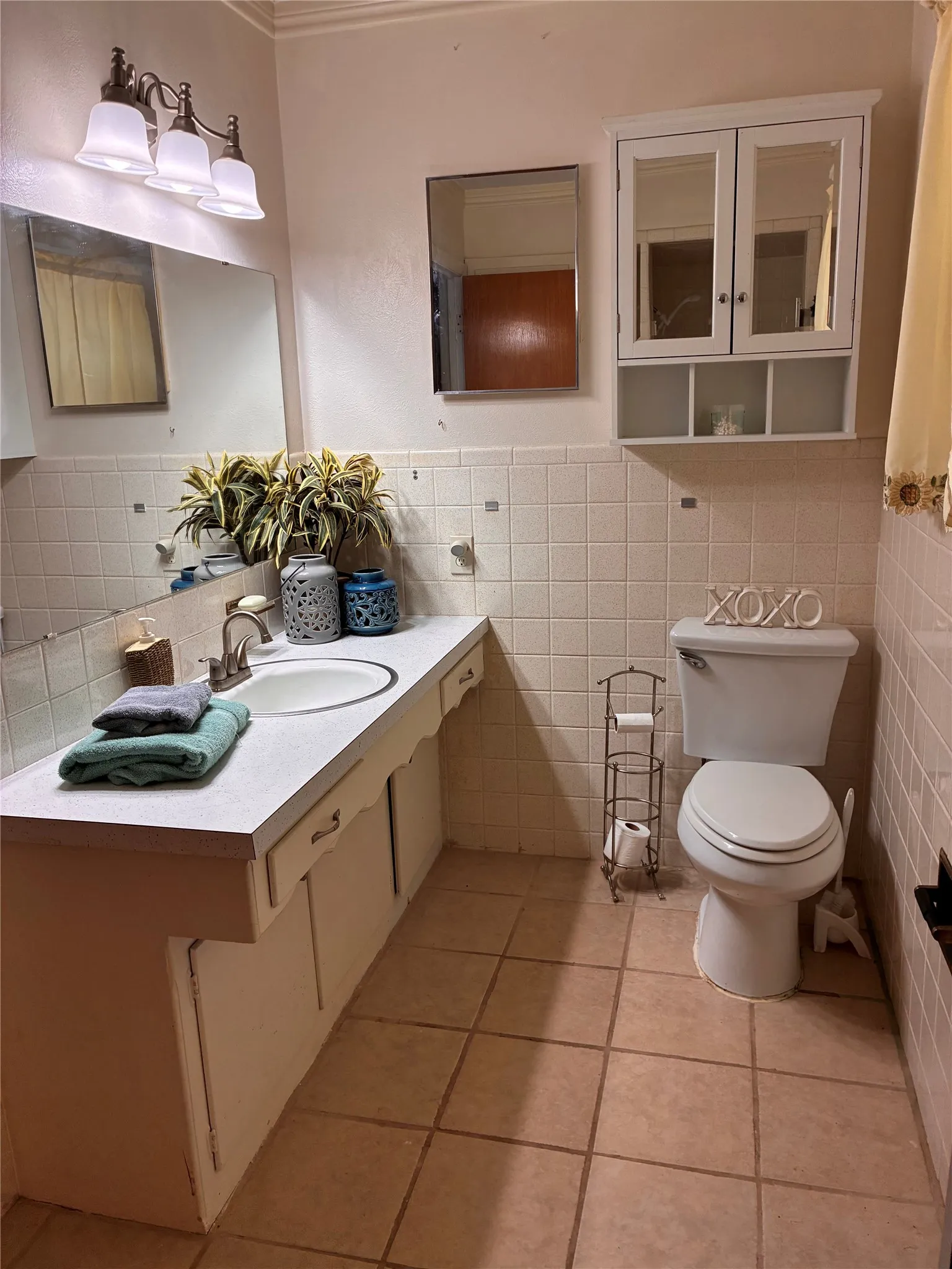 Single Family Residence For Sale in Wise County , 1808 Edgewood Drive, Bridgeport, Texas 76426, 4 Bedroom, 2 Bathroom, Garage spaces, 1,926 Sqft, built in 1968, mls#21284140, Real Estate Agent in Bridgeport, Homes For Sale in Wise county, Homes For Sale in Bridgeport, Realtor in Bridgeport Texas, Real Estate Brokerage Independent Realty Texas, Luminita Cordes Realtor