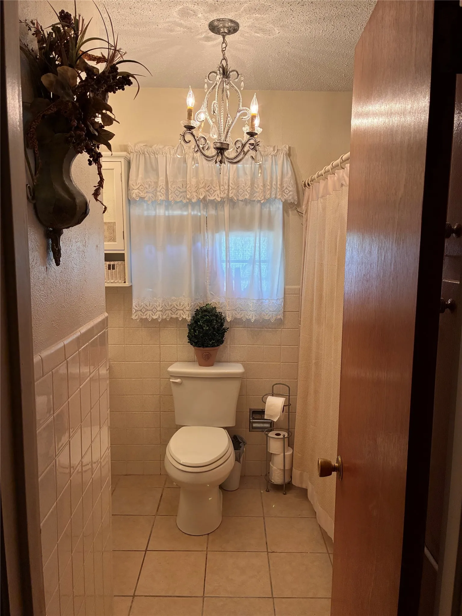 Single Family Residence For Sale in Wise County , 1808 Edgewood Drive, Bridgeport, Texas 76426, 4 Bedroom, 2 Bathroom, Garage spaces, 1,926 Sqft, built in 1968, mls#21284140, Real Estate Agent in Bridgeport, Homes For Sale in Wise county, Homes For Sale in Bridgeport, Realtor in Bridgeport Texas, Real Estate Brokerage Independent Realty Texas, Luminita Cordes Realtor