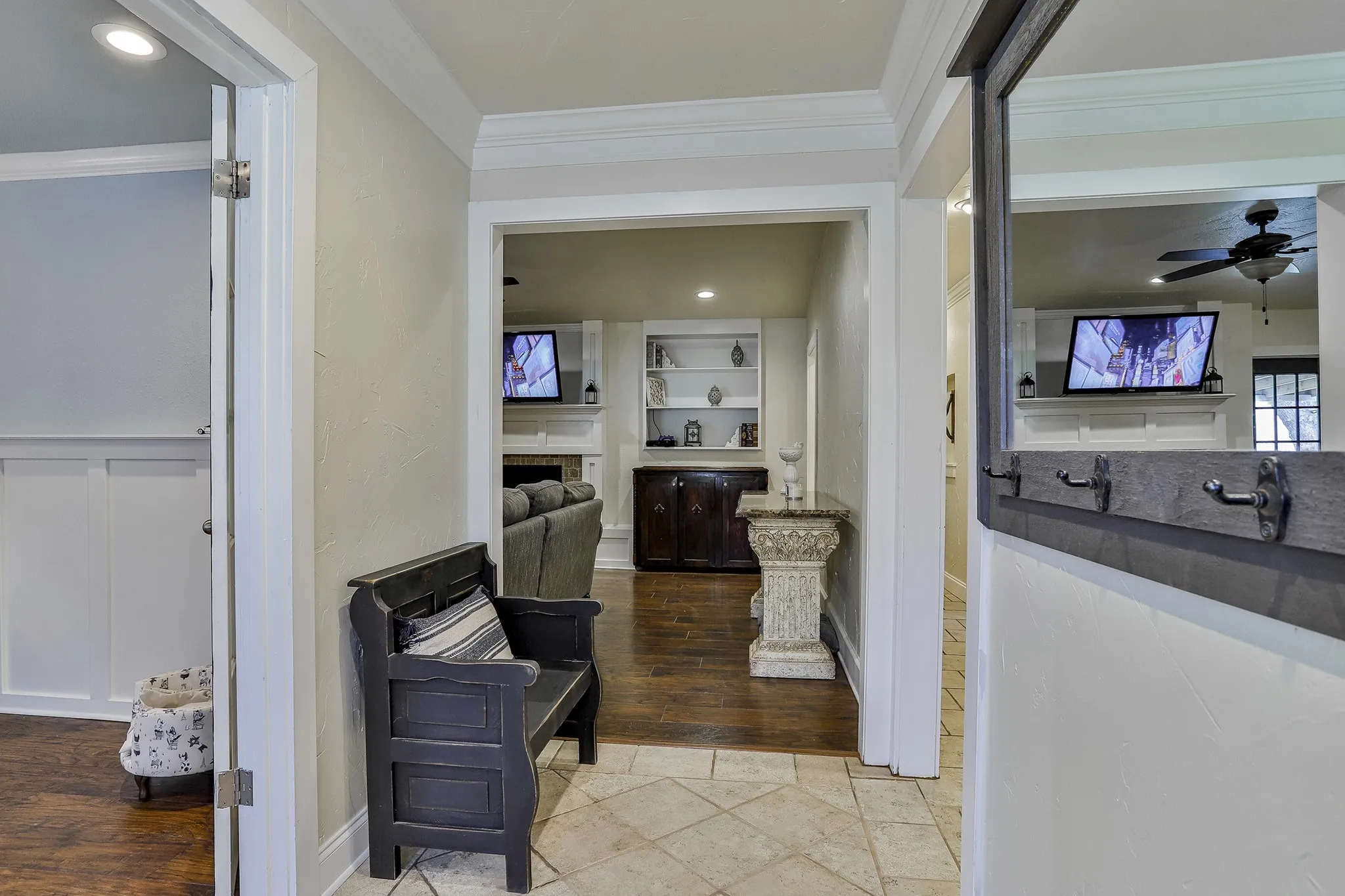 Single Family Residence For Sale in Tarrant County , 7217 Green Meadow Drive, North Richland Hills, Texas 76180, 3 Bedroom, 2 Bathroom, 2 Garage spaces, 1,888 Sqft, built in 1964, mls#21290551, Real Estate Agent in North Richland Hills, Homes For Sale in Tarrant county, Homes For Sale in North Richland Hills, Realtor in North Richland Hills Texas, Real Estate Brokerage Independent Realty Texas, Luminita Cordes Realtor